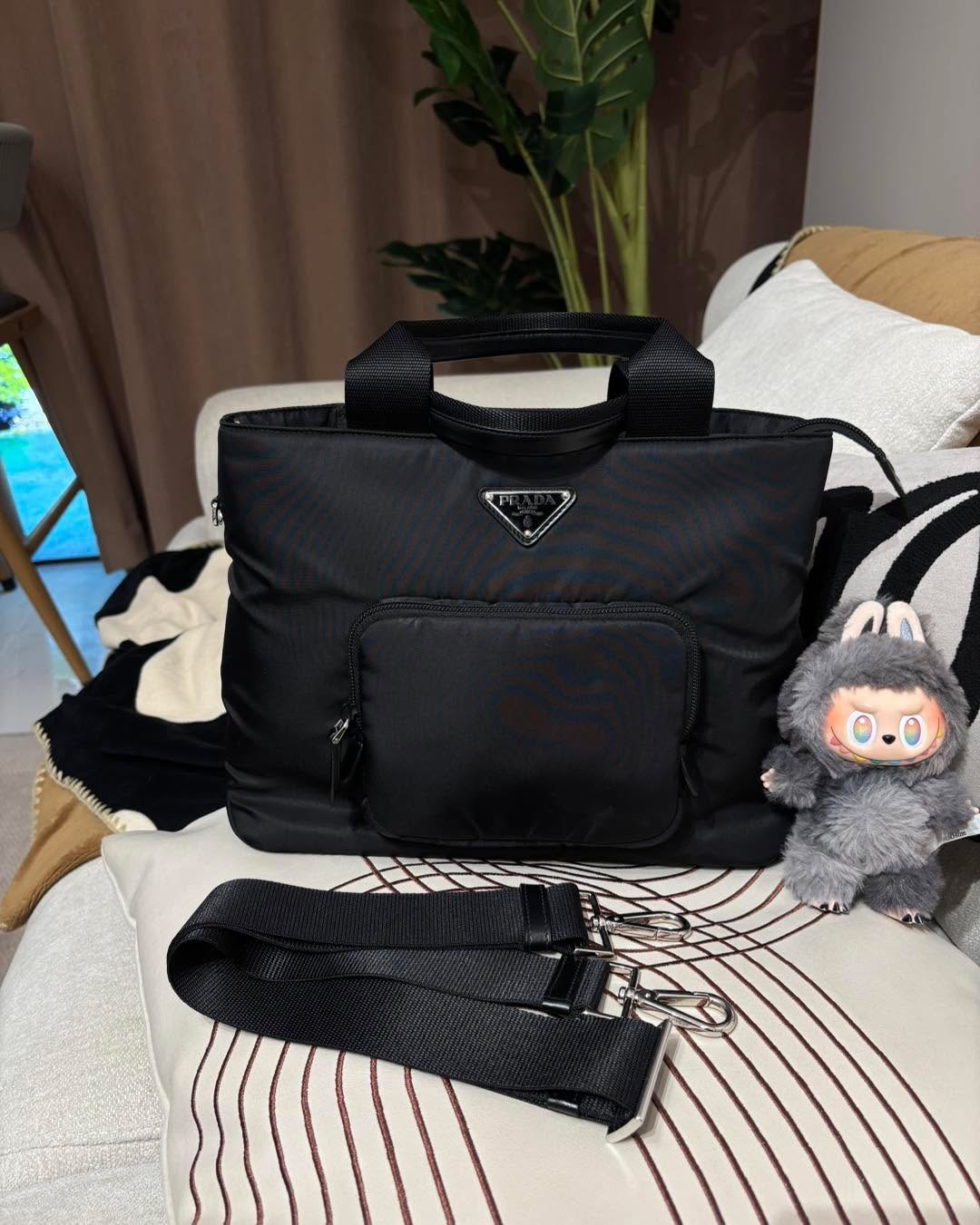 Prada nylon 2way re-nylon Bag100%Authentic, 98%new✅dust bag 
