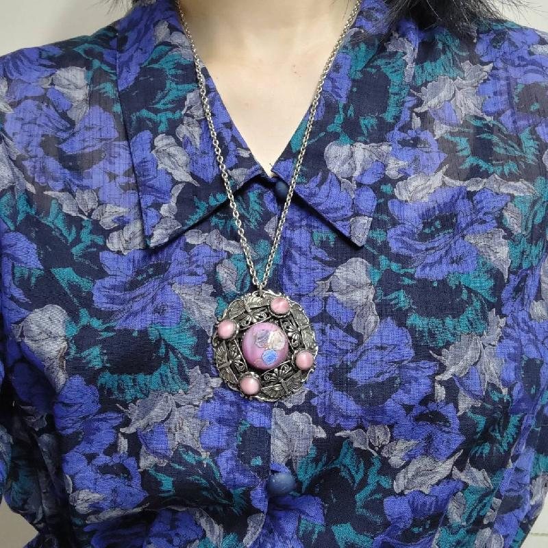 Vintage C.a. 1960s Czechoslovakian Pink Art Glass Dark Silver Tone Statement Pendant Necklace (NZ010)