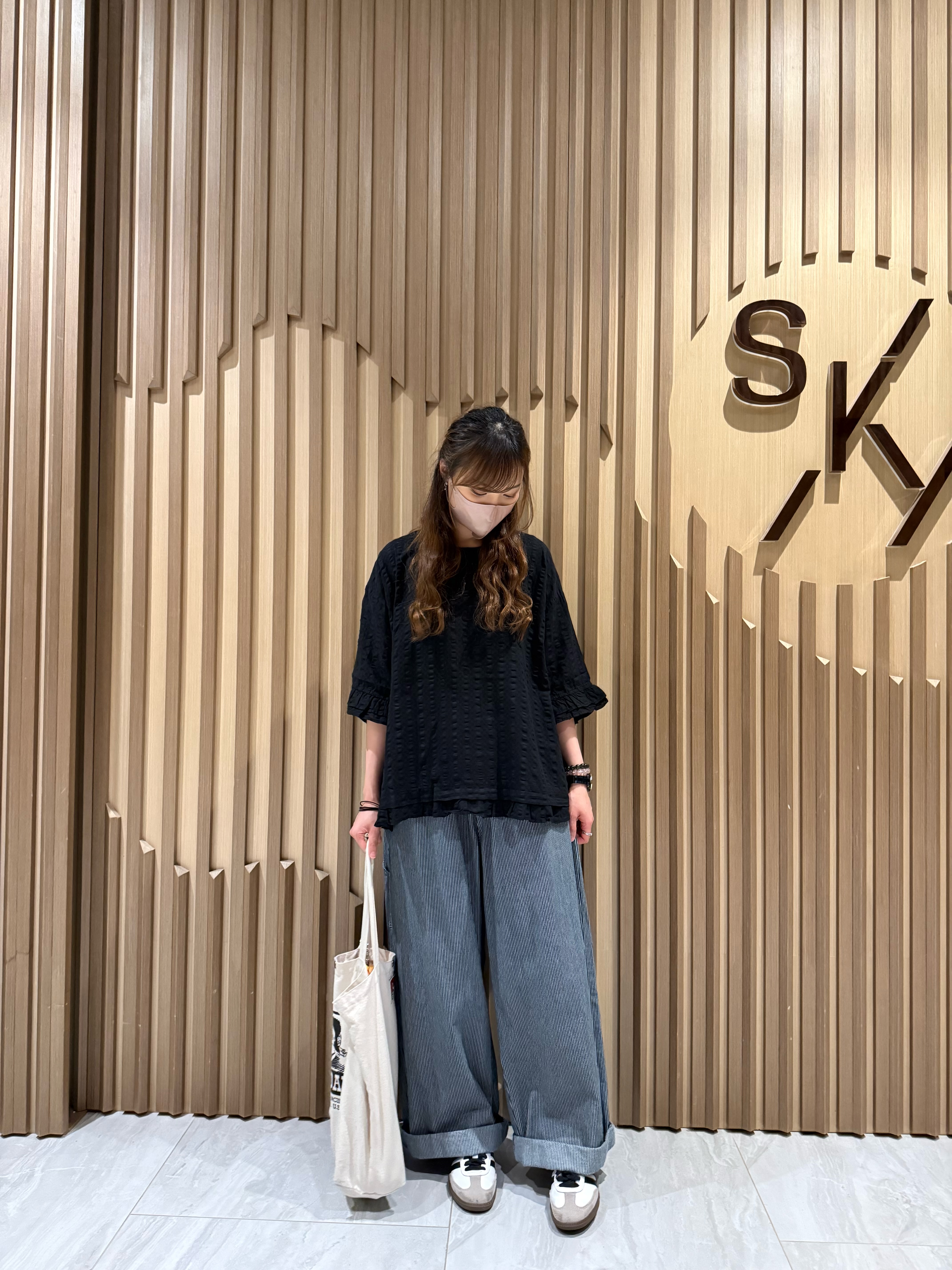 泡泡棉捲邊袖𝐭𝐨𝐩