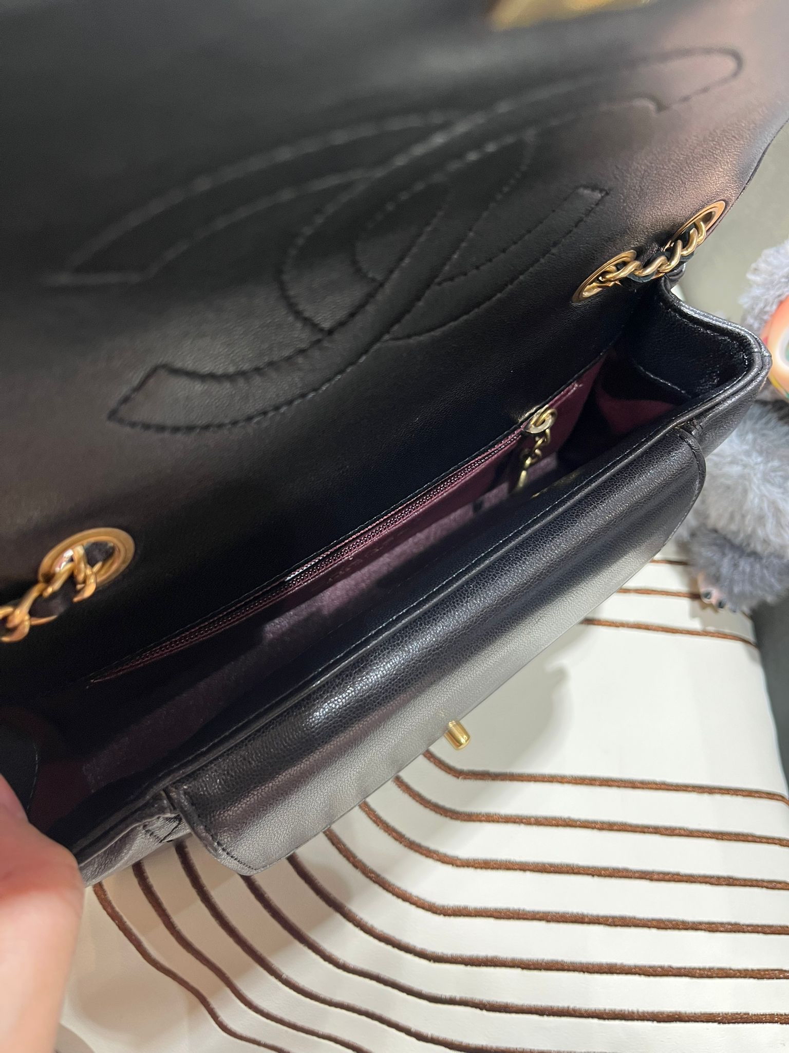 Chanel Diana flap bag 黑金扣 100%Authentic, 98%New  ✅20card✅Dust bag✅box