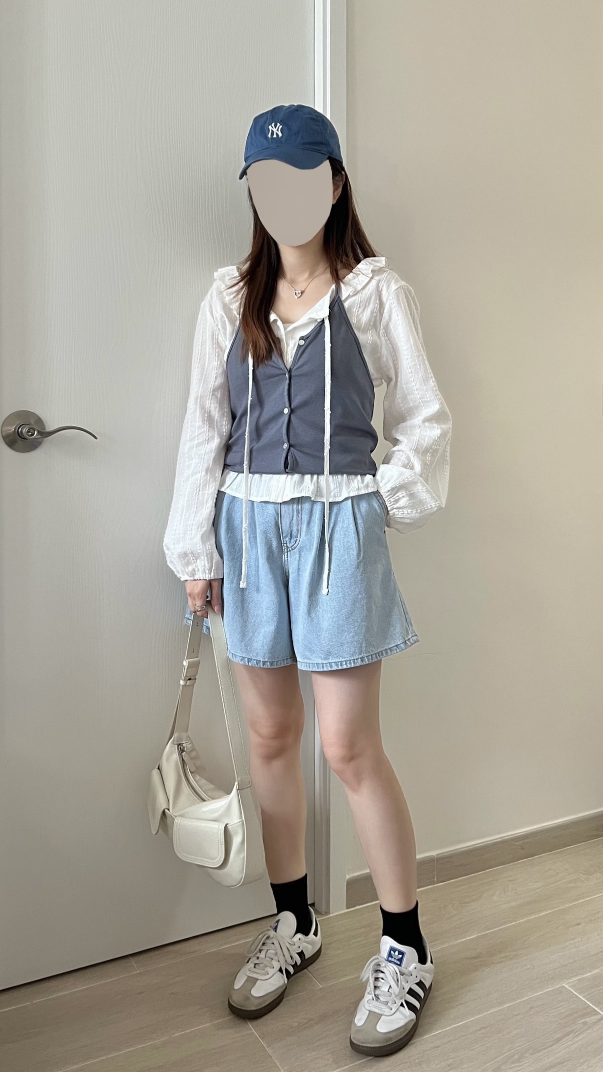 韓妹必備掛脖背心 