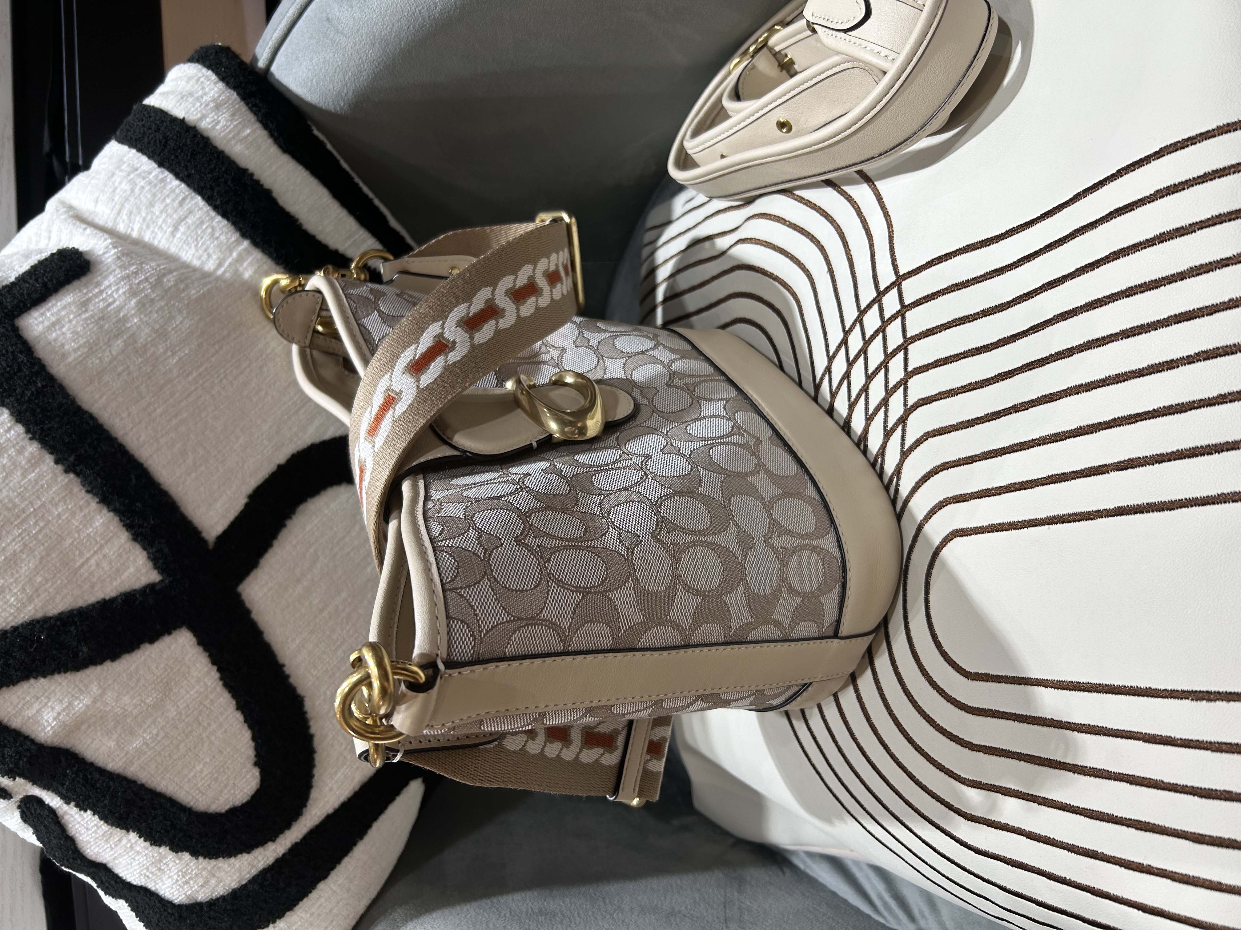 COACH TALI bucket bag 2x肩帶可斜背或肩背 100%Authentic, 99%New ✅Dust bag