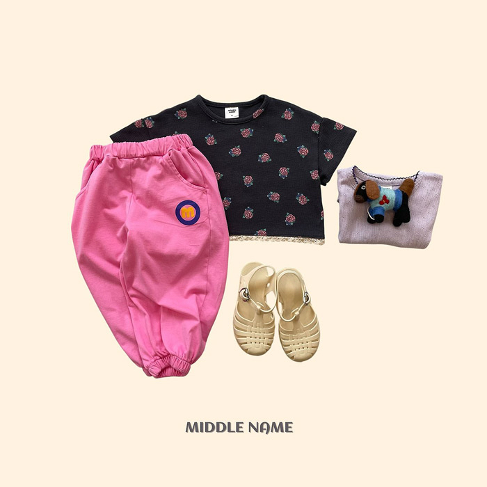 🇰🇷middle name tee