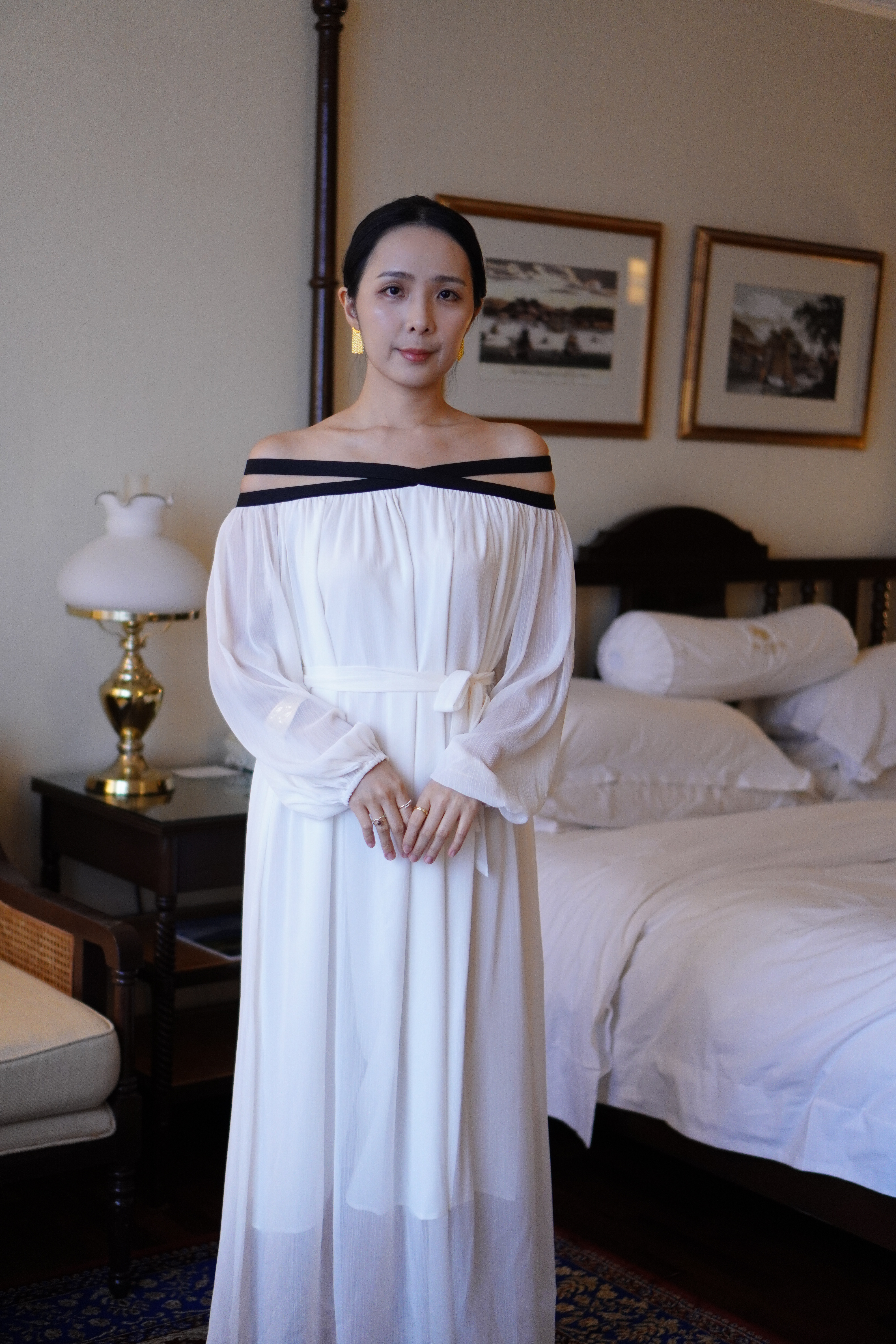 交叉一字肩飘纱连衣裙 Cross Strap Off-shoulder Flowy Dress