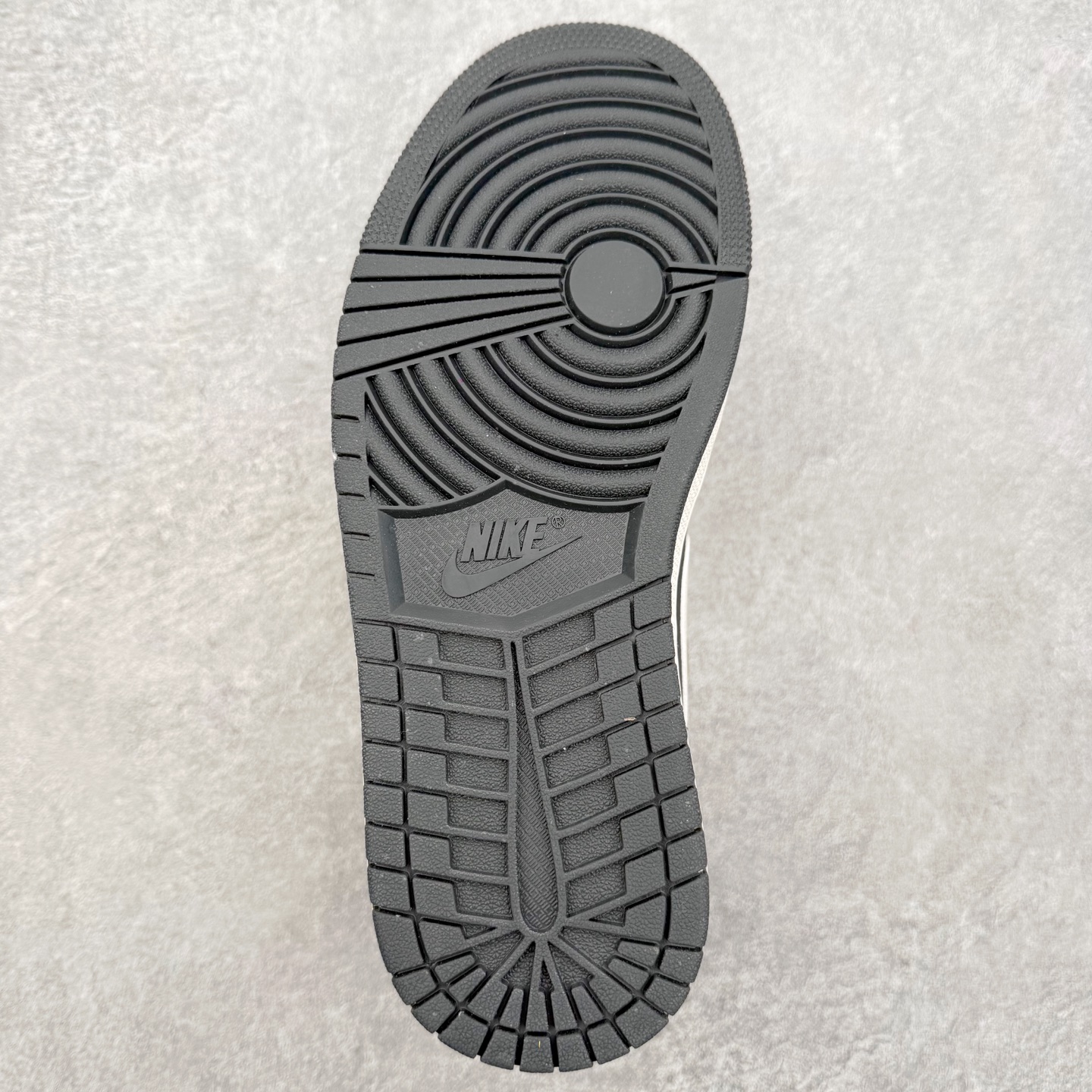 Air Jordan 1 Low SE IB7109-004