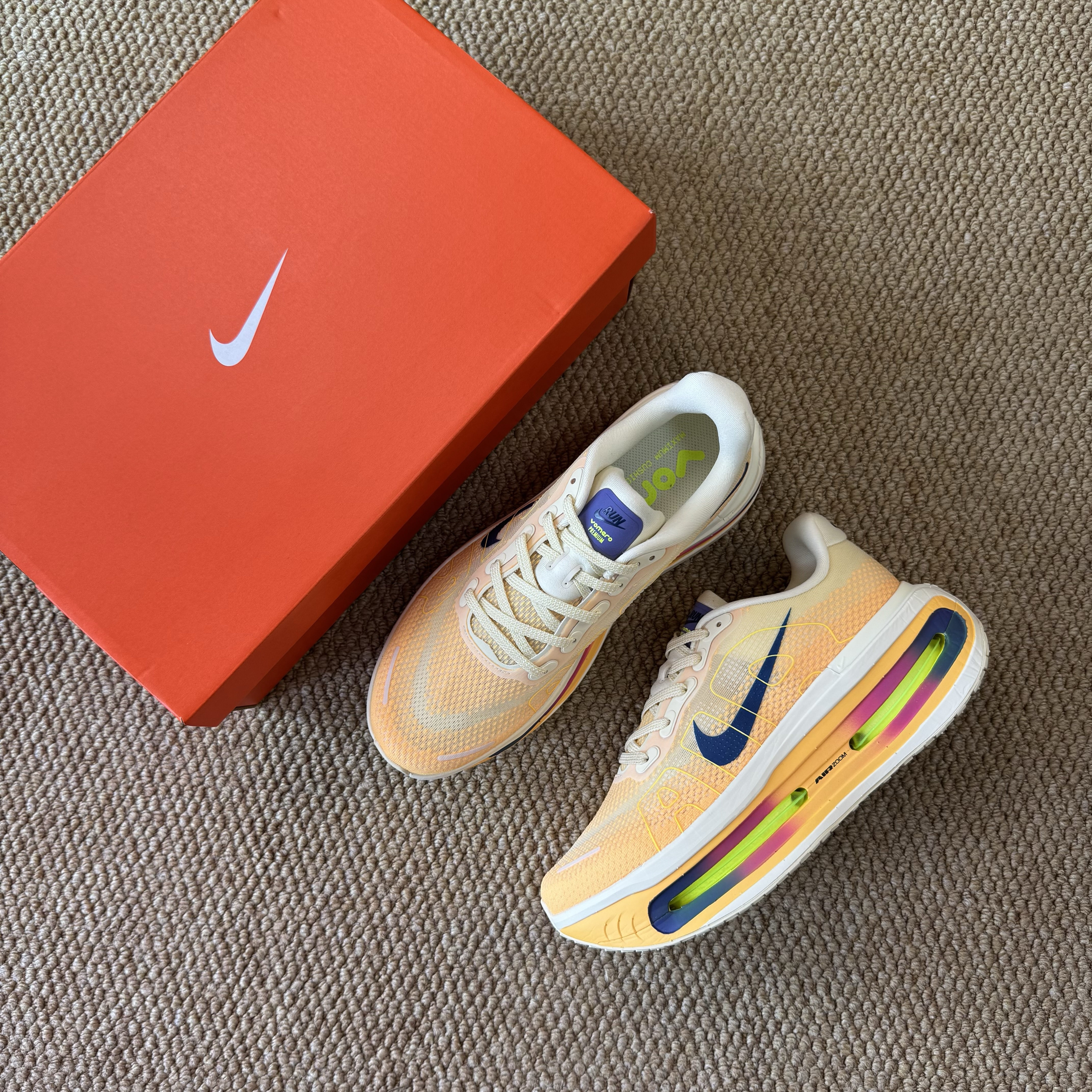 Nike Vomero Premium HQ2050-401