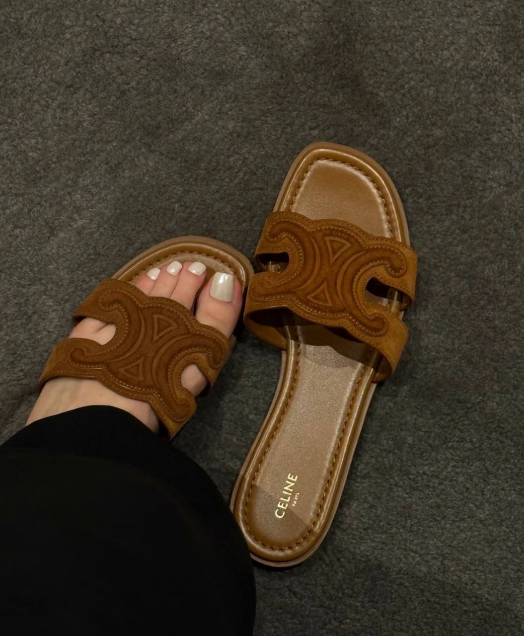 限時精選折扣✨新款🆕訂貨📮Celine Marina suede 涼鞋  Size 36/37/37.5/38/38.5/39/40