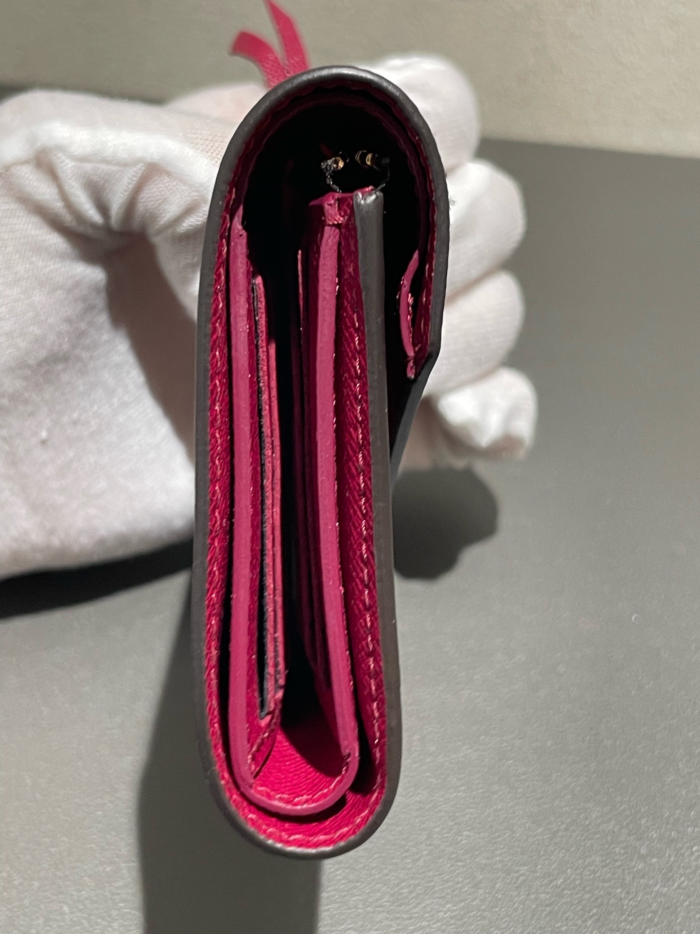 【預訂貨品】LV 紅色豆豆銀包