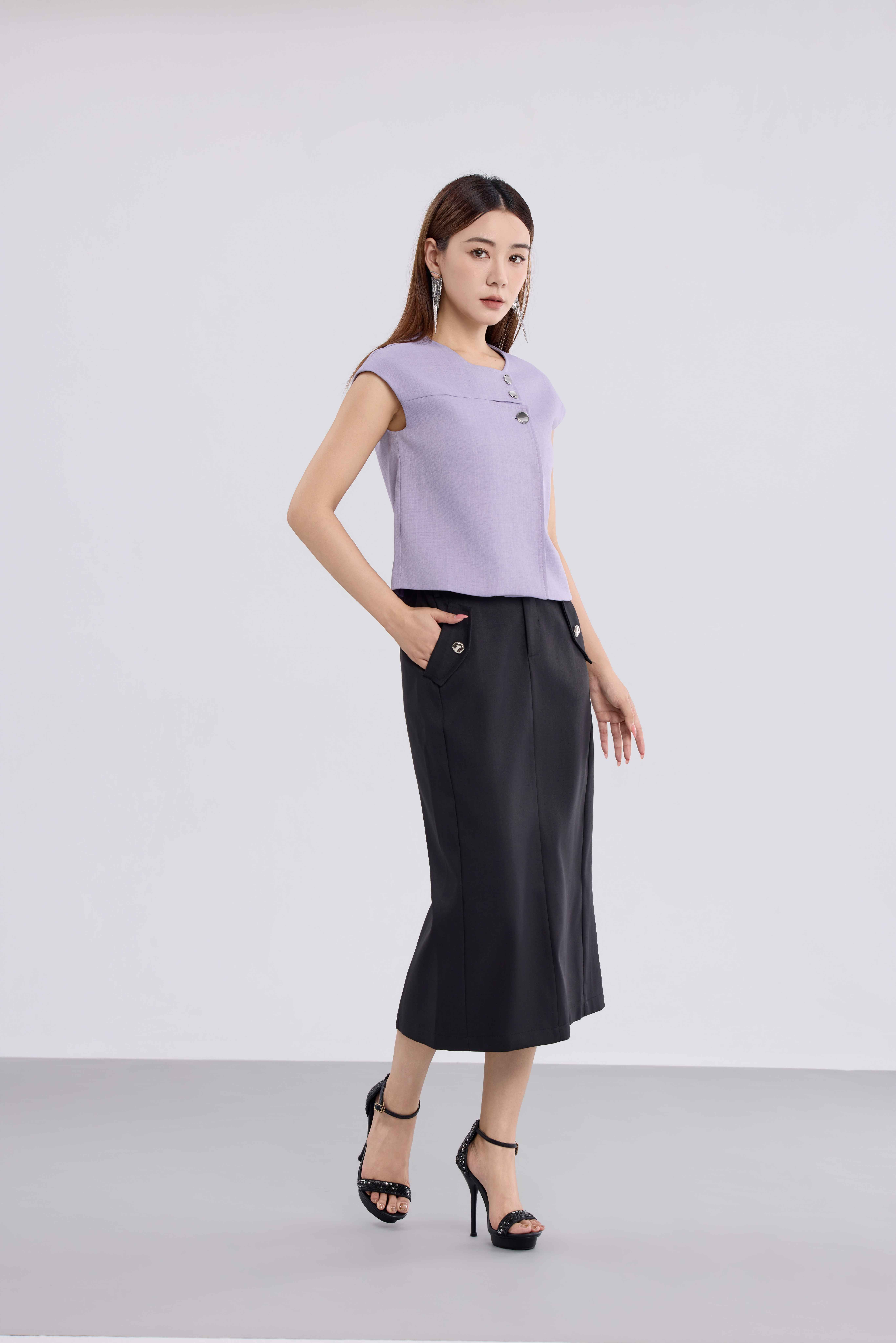 10141323 Celeste Sculpt Boatneck Top