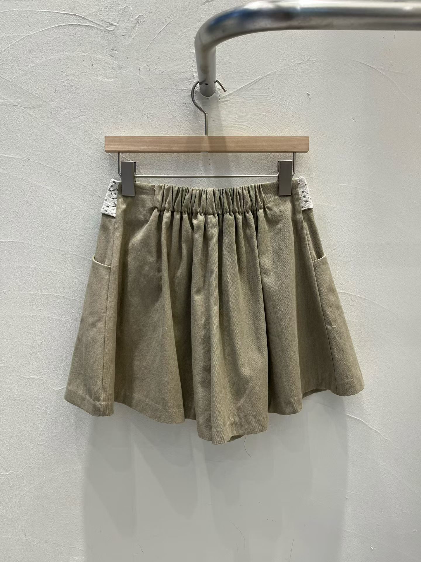 B17 通花褲頭短褲