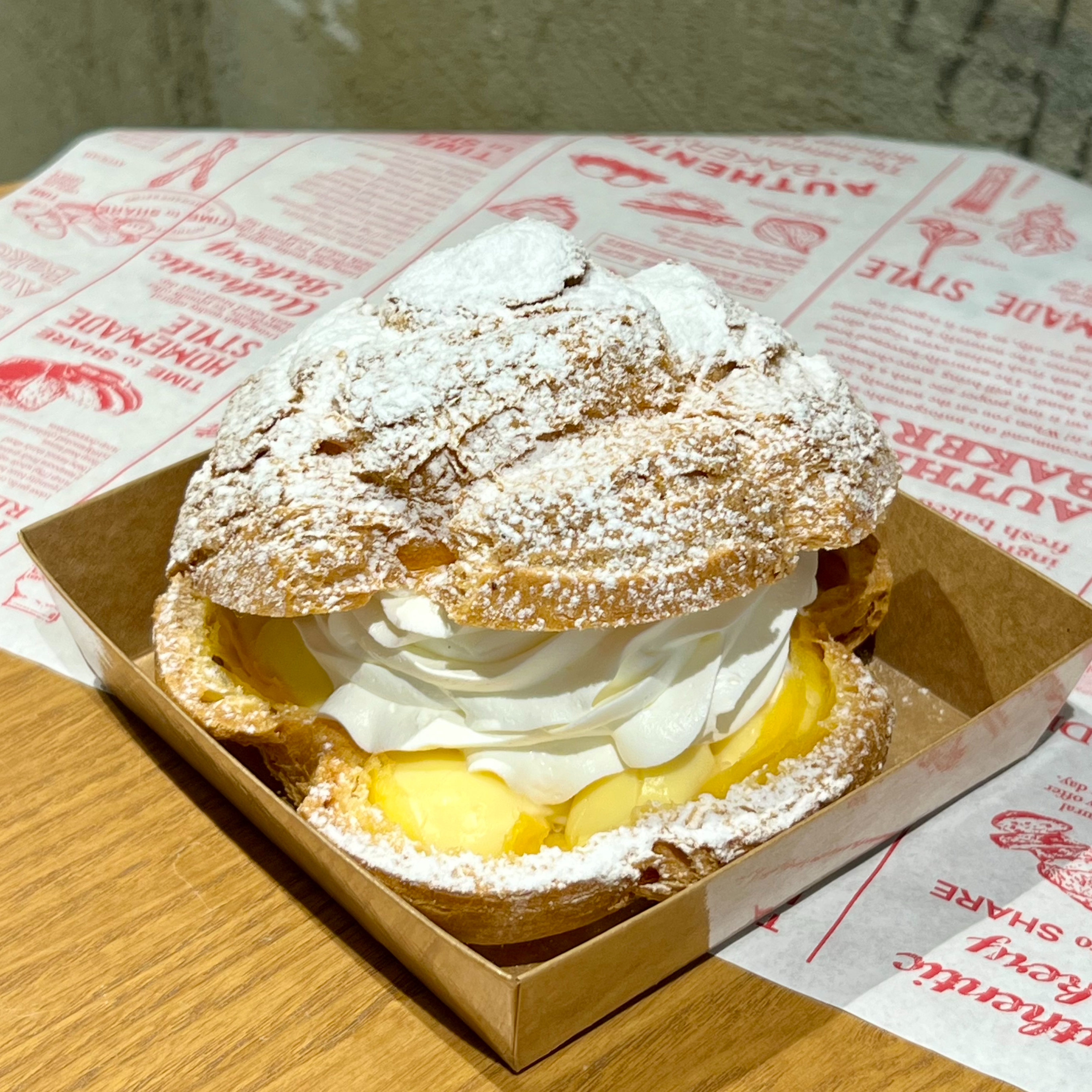 鮮忌廉吉士泡芙