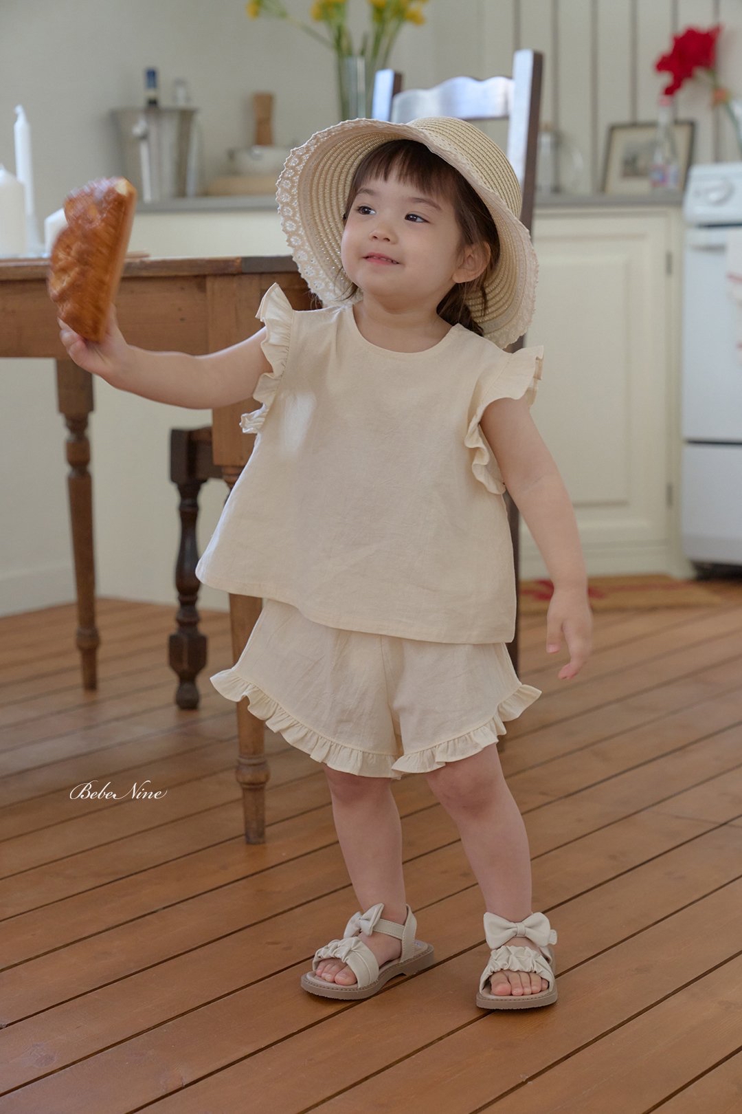 ☀️預訂 韓國直送☀️🇰🇷Bebenine三色後背緞帶荷葉邊袖格紋上下套裝