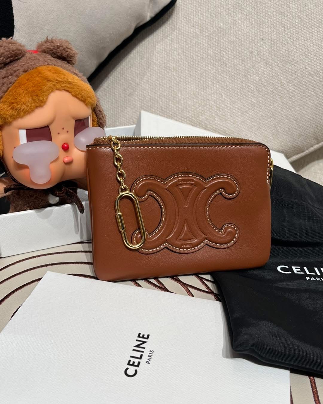 全新 Celine coin purse calfskin 100%Authentic,brand new 全新 ✅香港專門店收據✅防塵袋✅box 📣專門店售價HKD 3950 📣