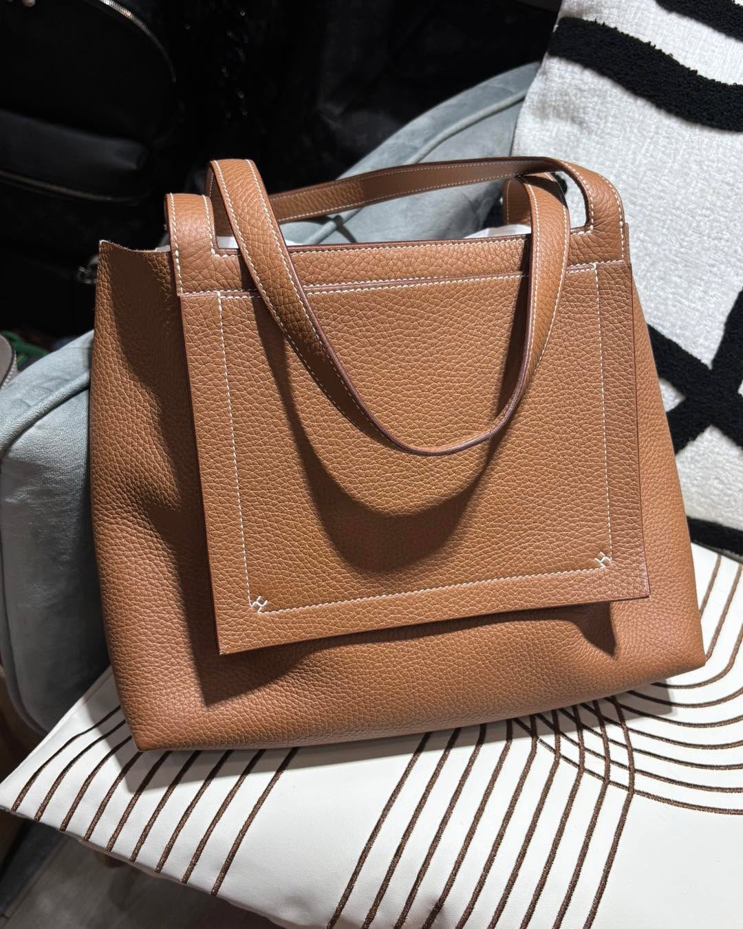 HERMES Cabasellier 31 Stamp W Gold 100%Authentic ,98%new  ✅收據副本✅內袋✅dust bag