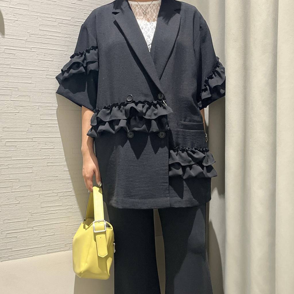 【✨️日本🇯🇵 pre-order 荷葉邊西裝外套✨️】 【共3色 | Free Size | 灰色/卡其色/黑色】【註：卡其色 / 黑色 | 日本7月上旬出貨】