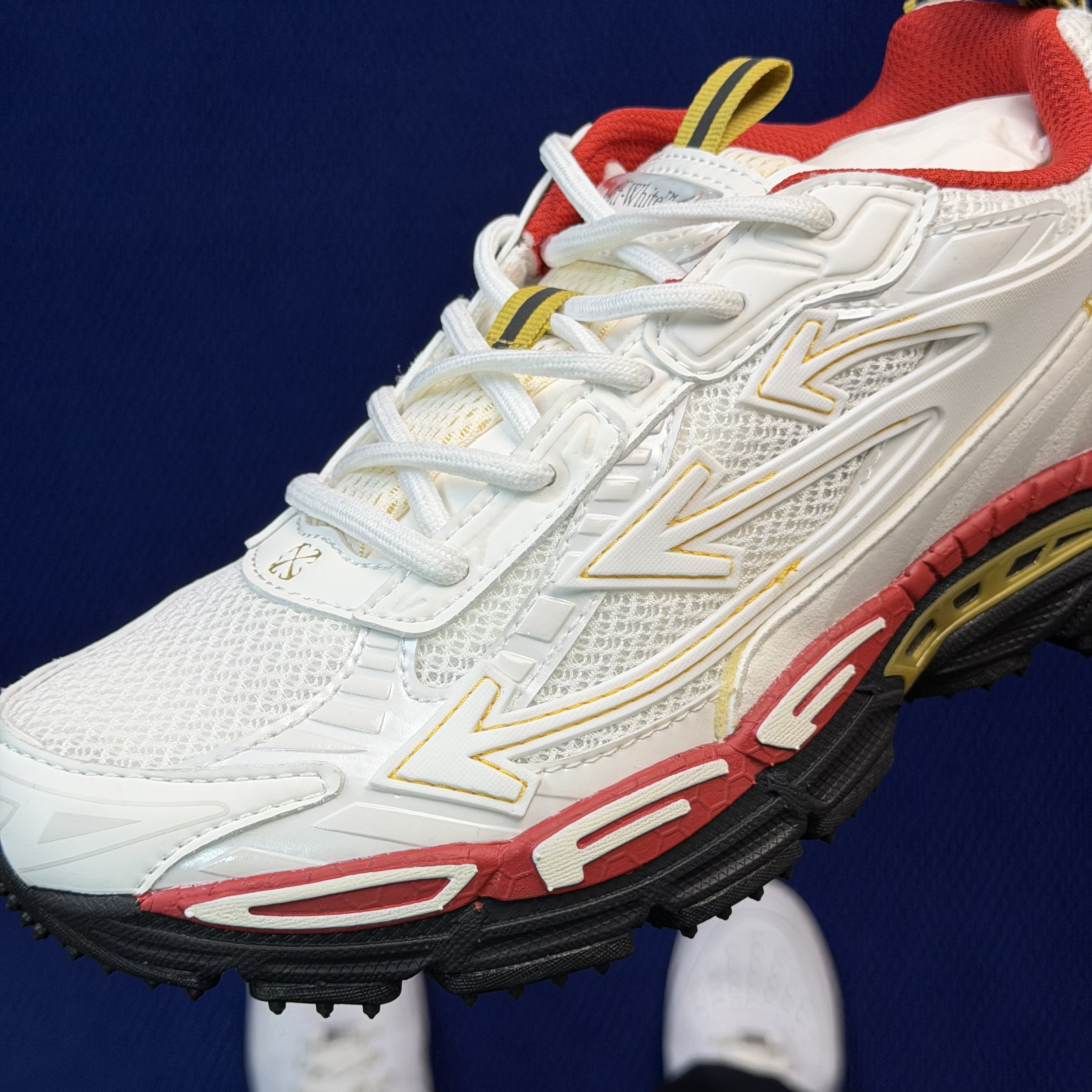 Off-White Be Right Back