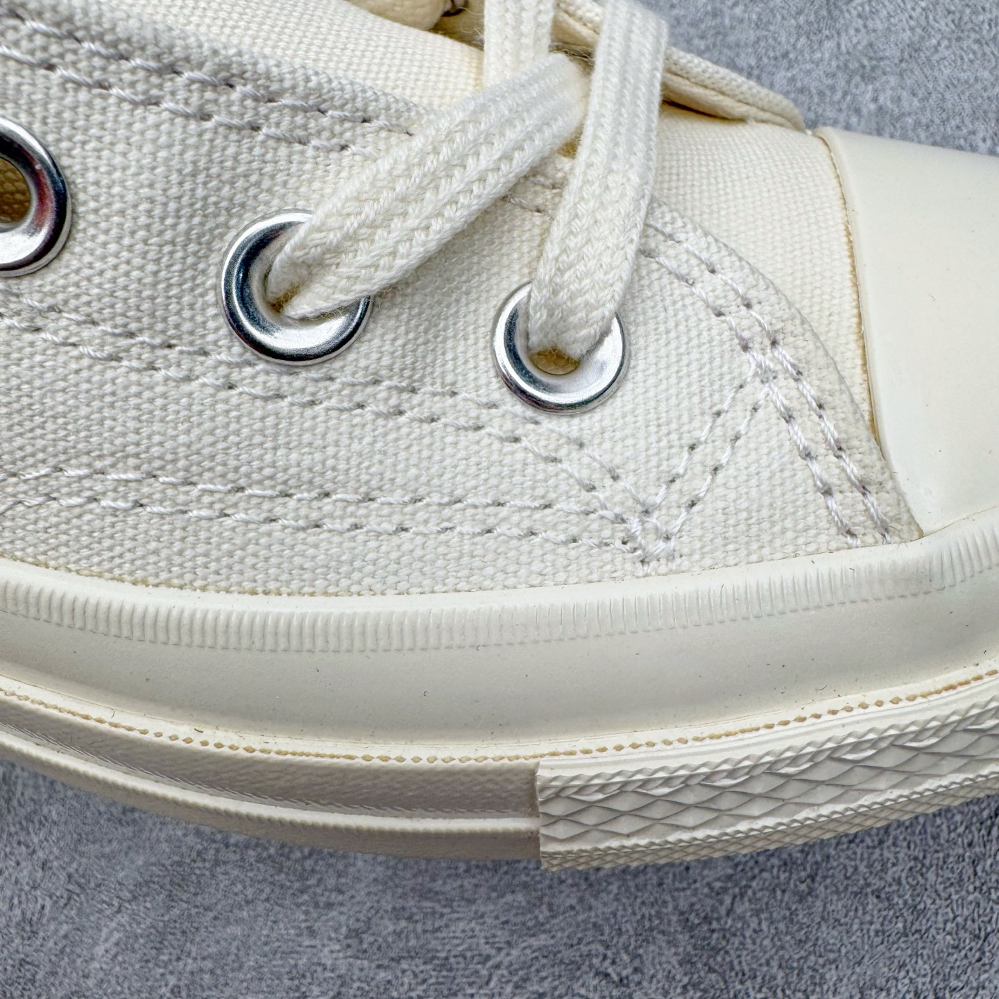 Comme des Garçons Play x Converse Chuck 70