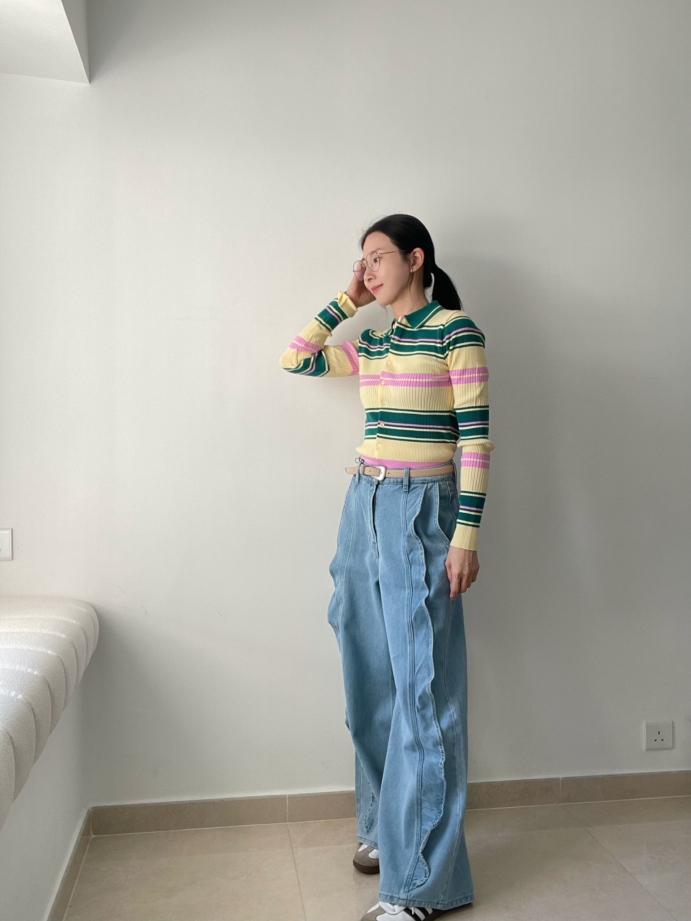 Stylish ruffle wide jeans 