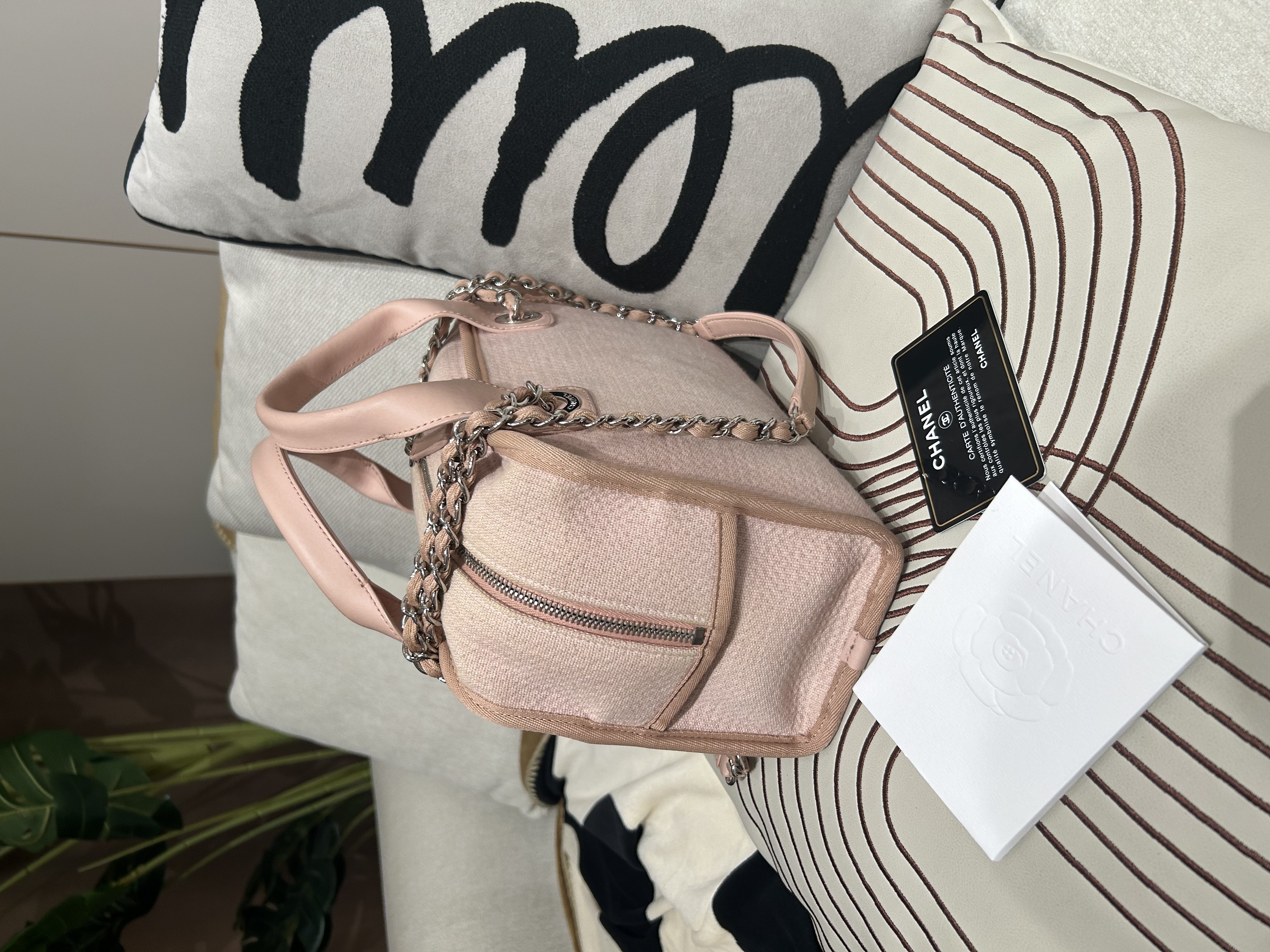 Chanel Deauville Boston Shoulder Bag Pink 100%Authentic, 95%New ✅收據✅20Card✅Dust bag