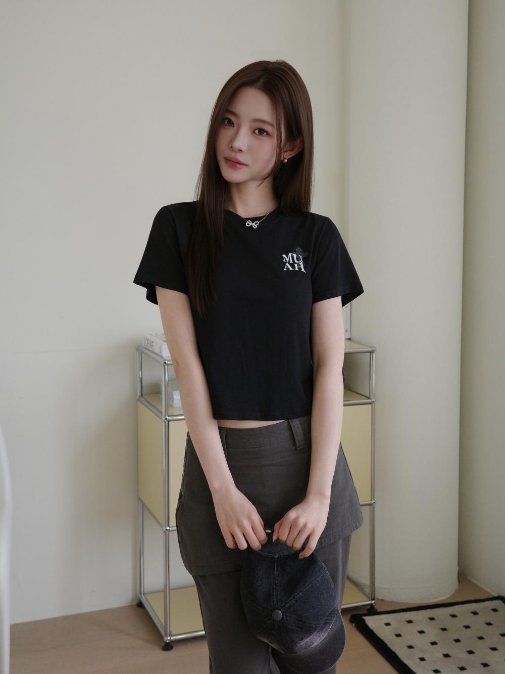 <預訂>🇰🇷MuahMuah Cross muah crop half T-Shirt