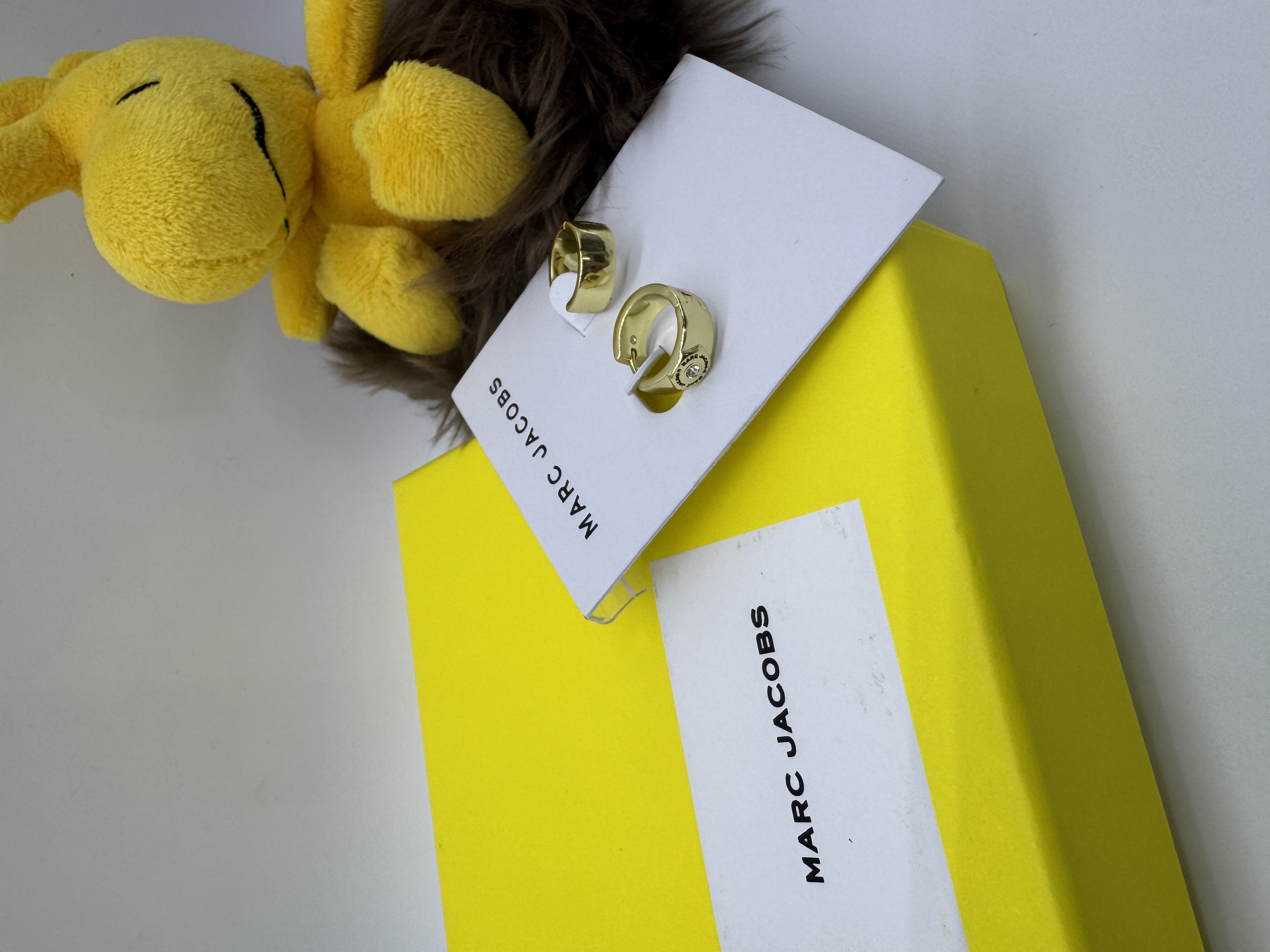 🇺🇸✈️🇨🇦Marc Jacobs outlet 簡約設計風嘅小圈耳環🤗現貨🥰