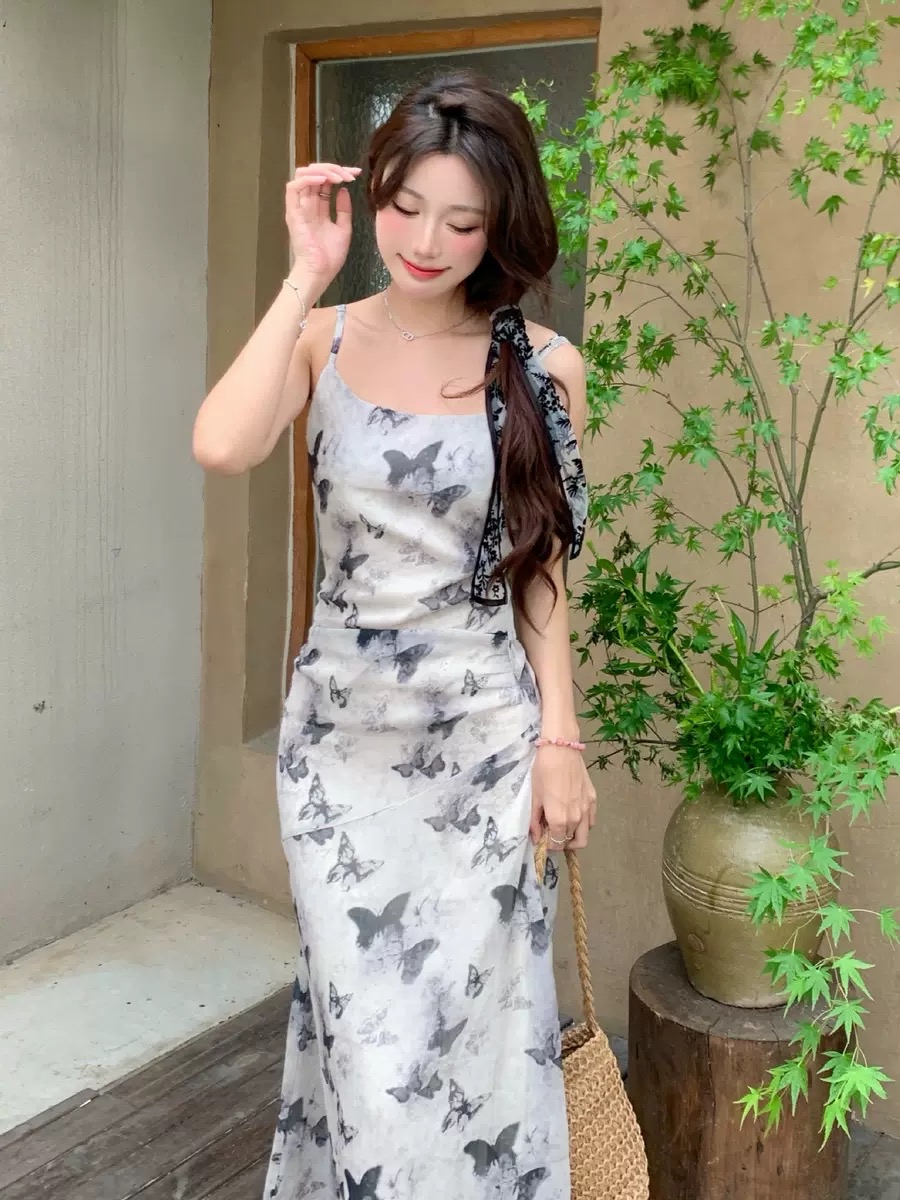 水墨蝴蝶吊带连衣裙