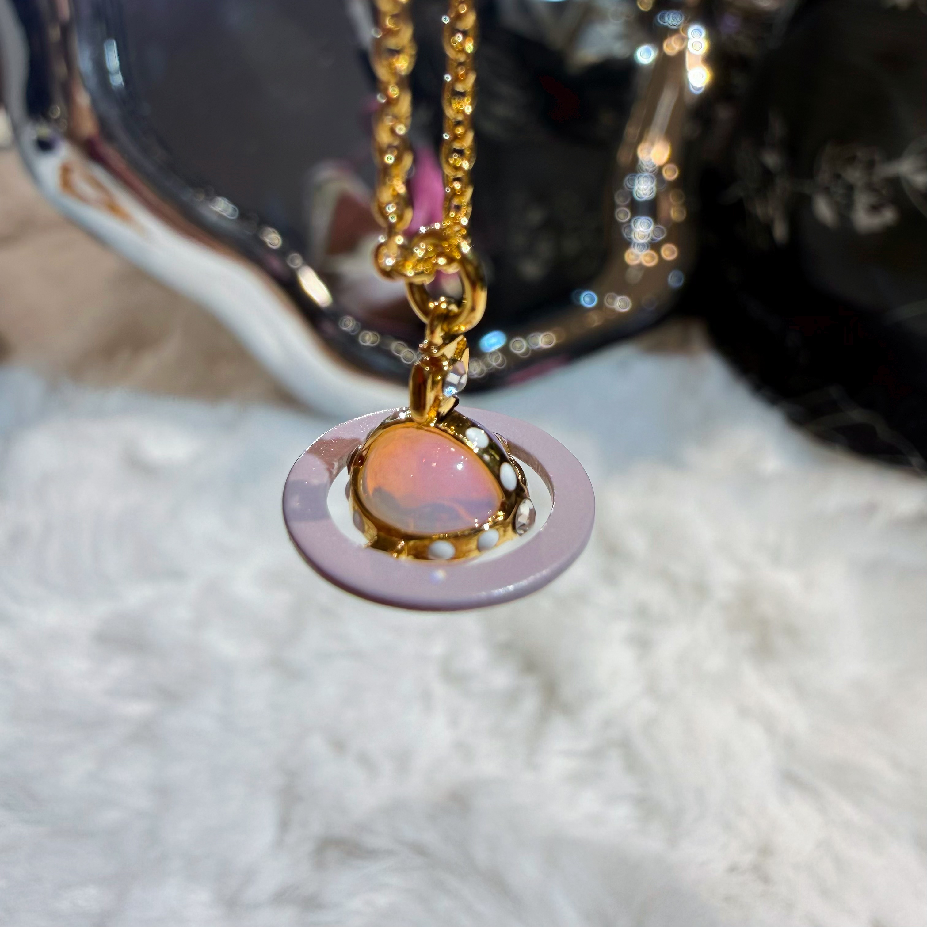 VW Petite 3d mini necklace pink/moon