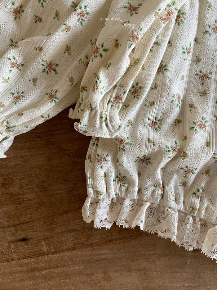 🇰🇷Anne shirley sleeveless 