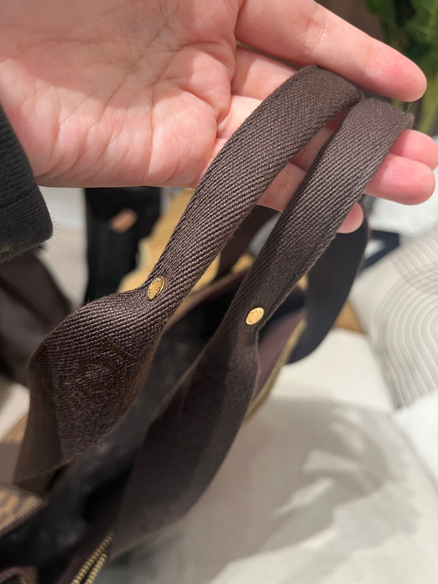 Lv BEAUBOURG tote bag 可放A4 file 100%Authentic ,99%new✅dust bag 