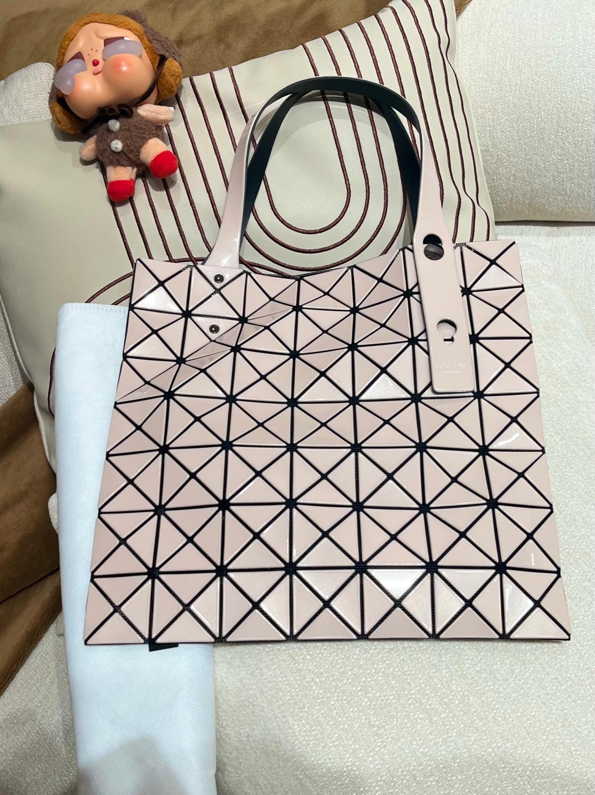 未使用品 Issey Miyake Bao Bao Tote Bag 100%Authentic, Unused ✅證書✅Dust bag