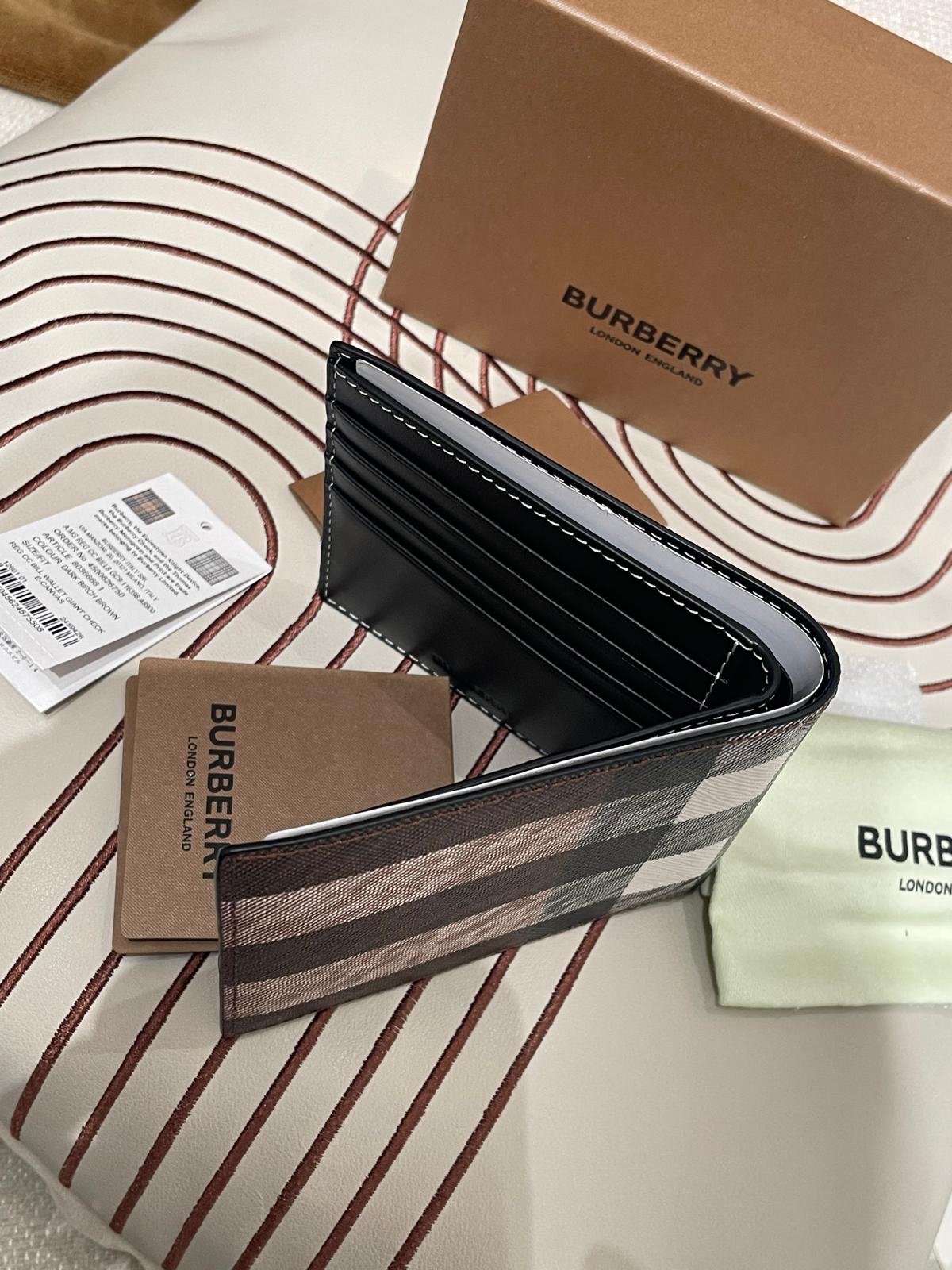 全新 Burberry Wallet 100%Authentic, 全新 ✅Dust bag ✅Box