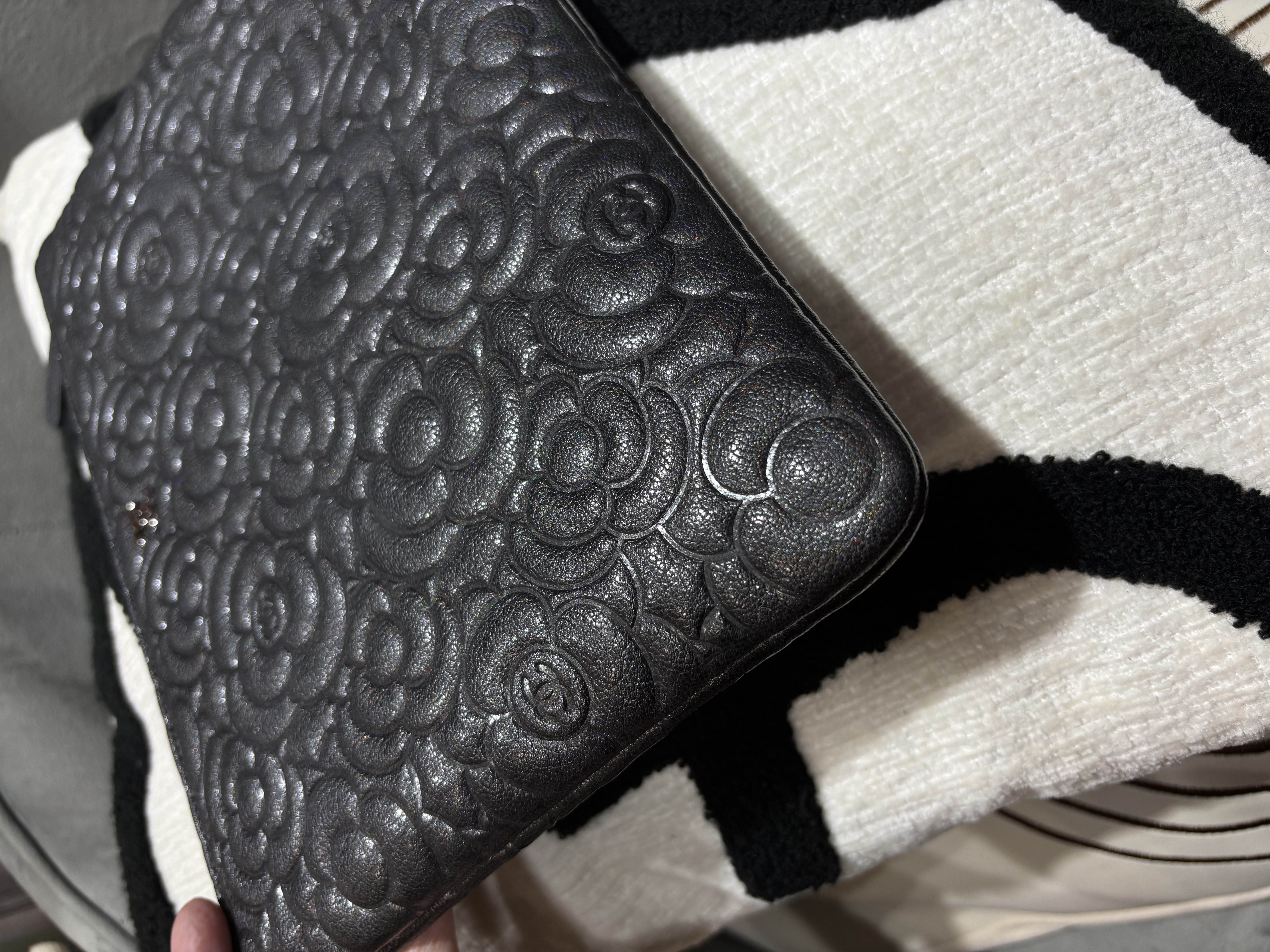未使用品 Chanel zip pouch 灰色山茶花牛皮Clutch Bag 收納包 100%Authentic, Unused未使用品 ✅28Card