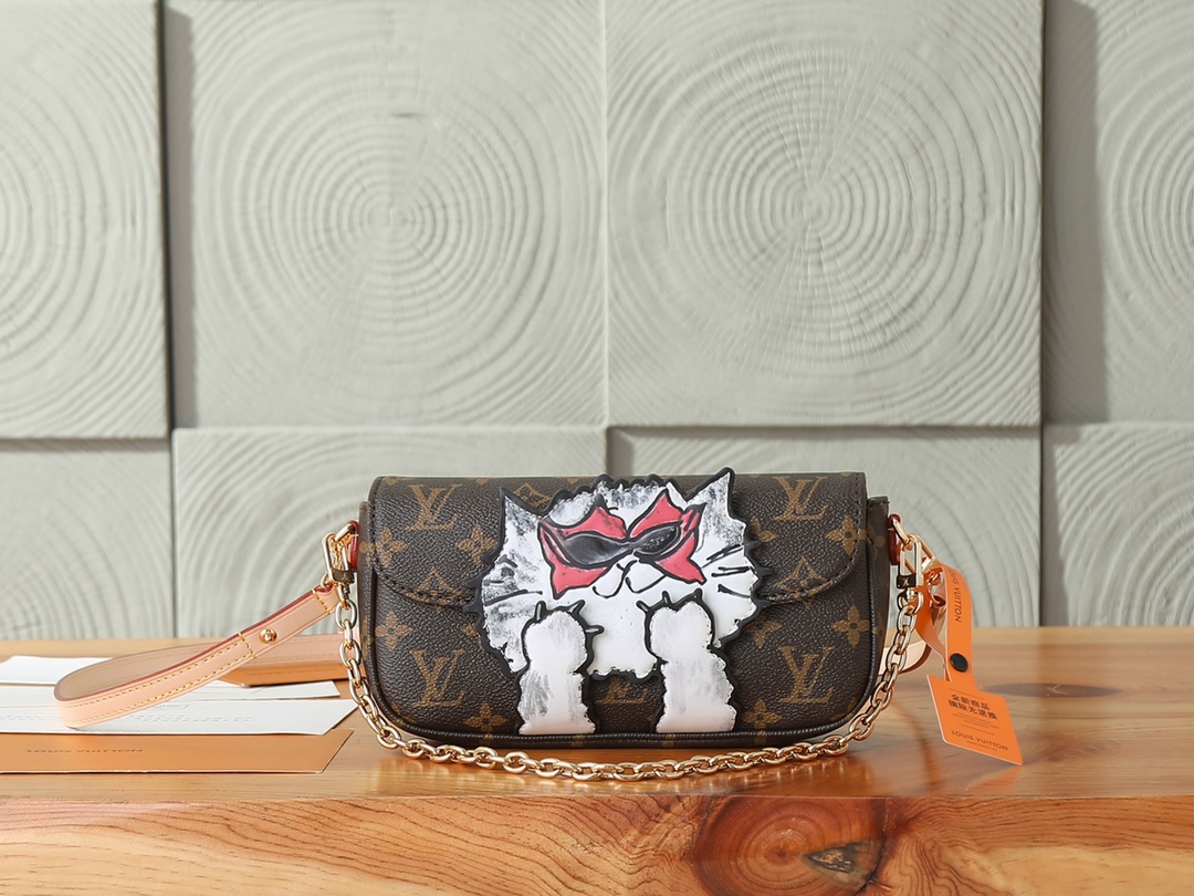 LV Louis Vuitton Travels with Grace Coddington