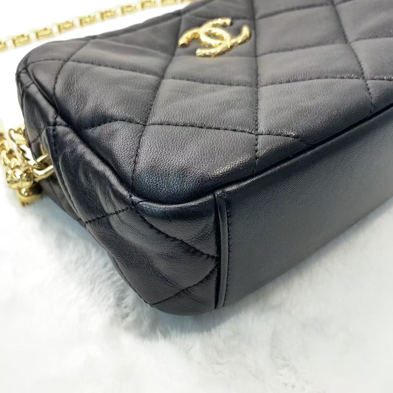 Chanel 相機包 22A  高級感菱格紋配金色logo珍珠斜孭鏈