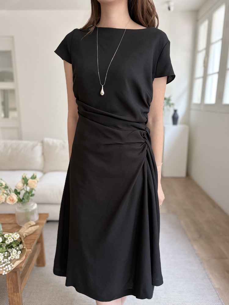 Belle Ruched Dress (Black)