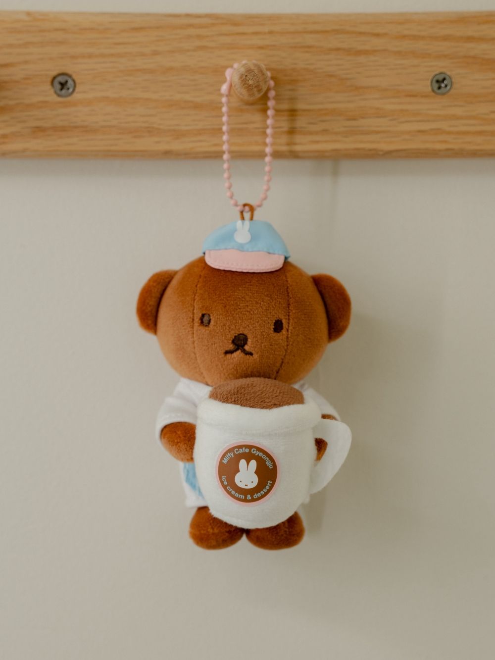 小菲兔店長醫療補助 [韓國直送] Miffy cafe Gyenongju慶州限定 冰淇淋店店員掛件 (Miffy/Melanie/Boris)