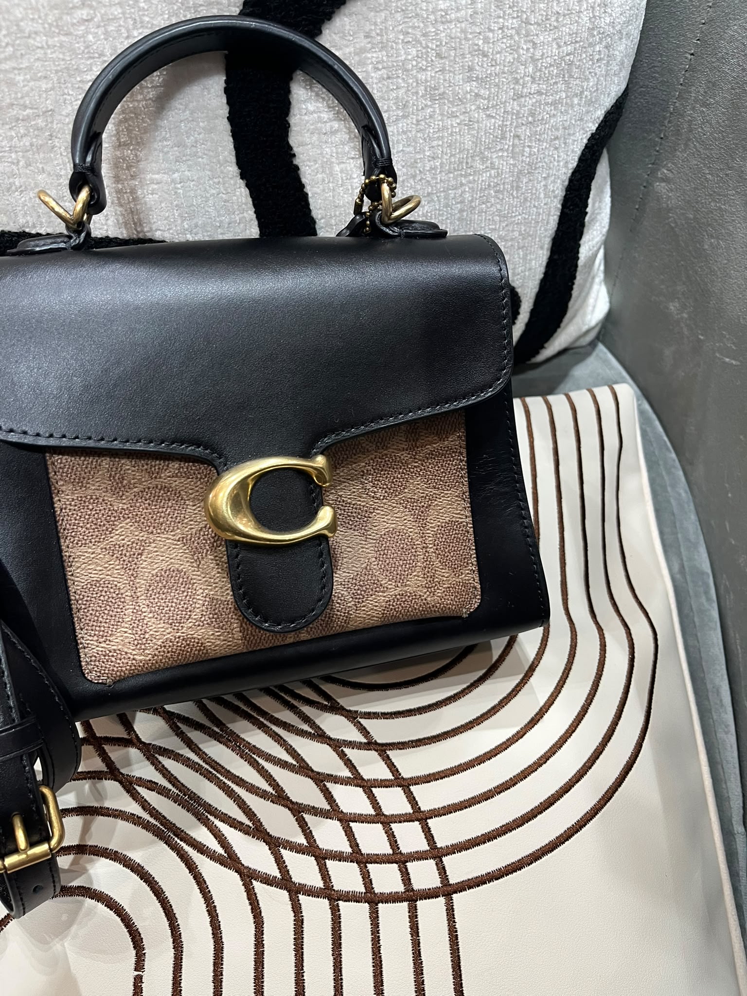 COACH tabby Black Calfskin, 2 way bag 黑色小牛皮 100%Authentic, 95%New ✅Dust bag