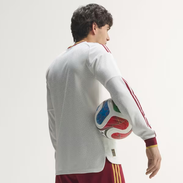 📖交織文學與足球 Adidas Spain 西班牙 2025-26 作客長袖球員版球衣 (可加印字章) KA1957