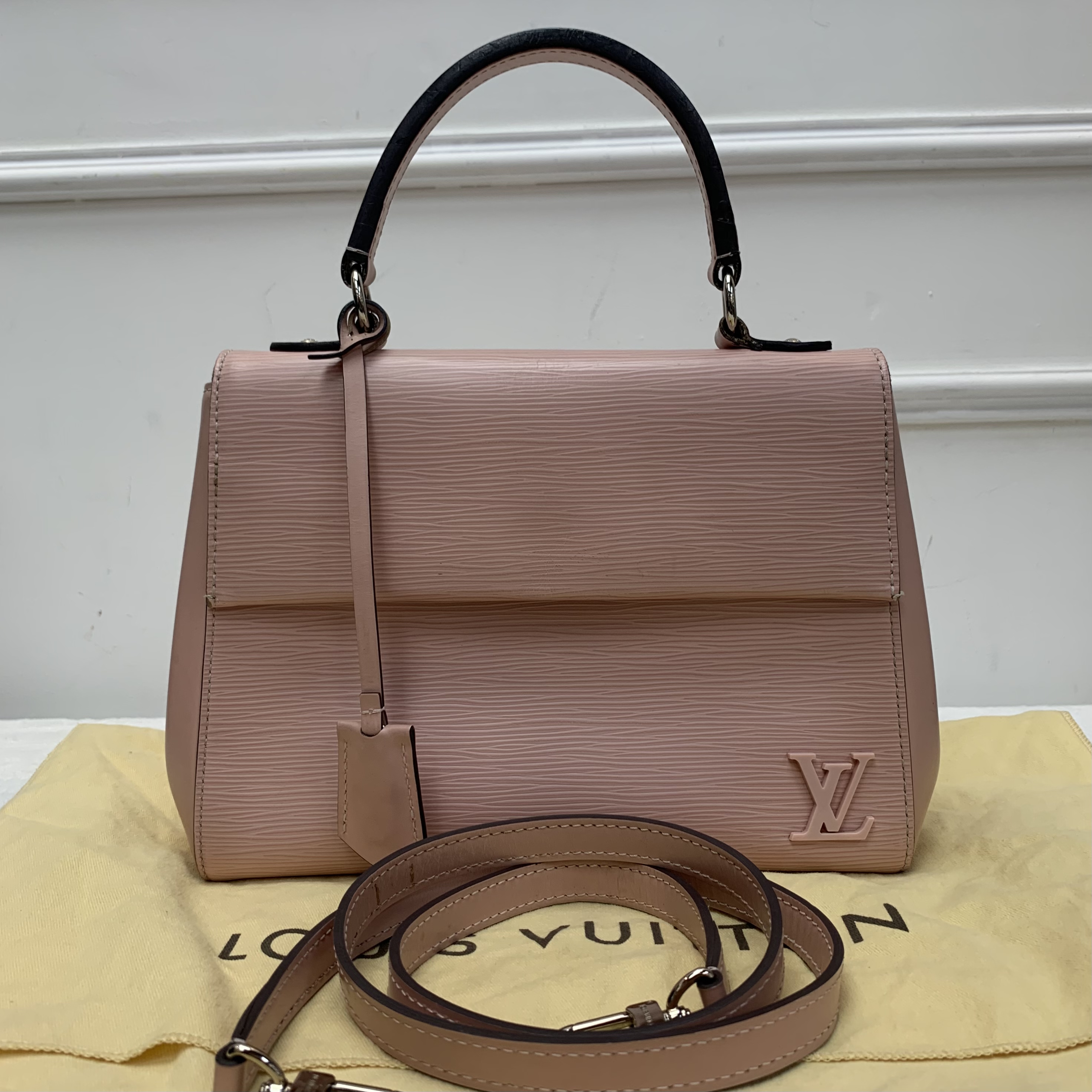 LV EPI cluny水波紋牛皮  芭蕾粉紅