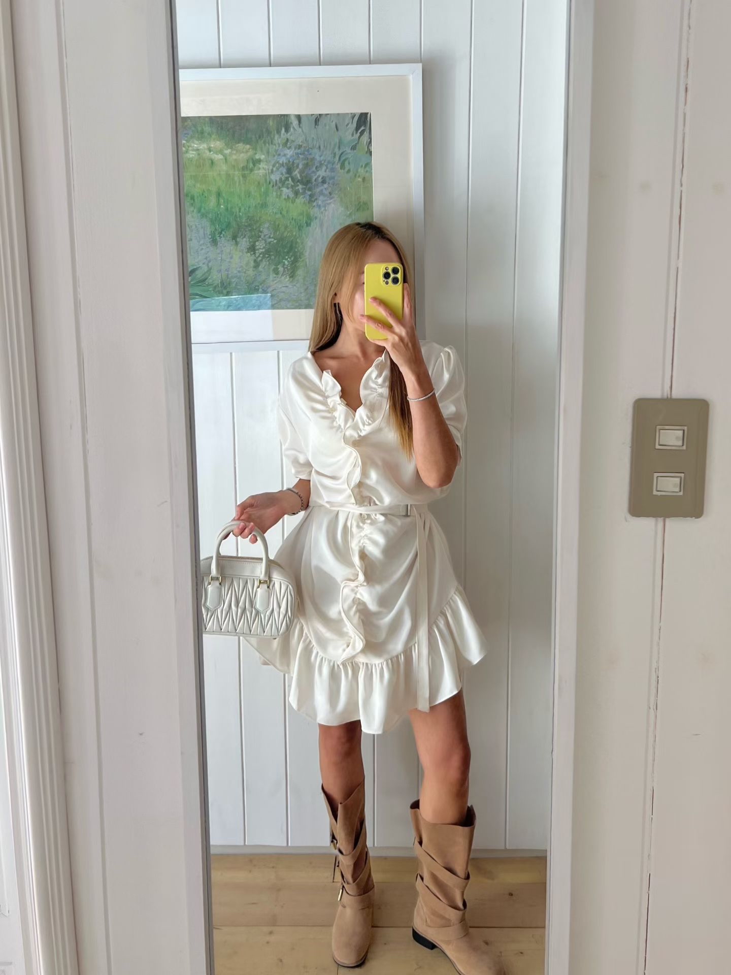 B12 心機ruffle V 領荷葉擺洋裝