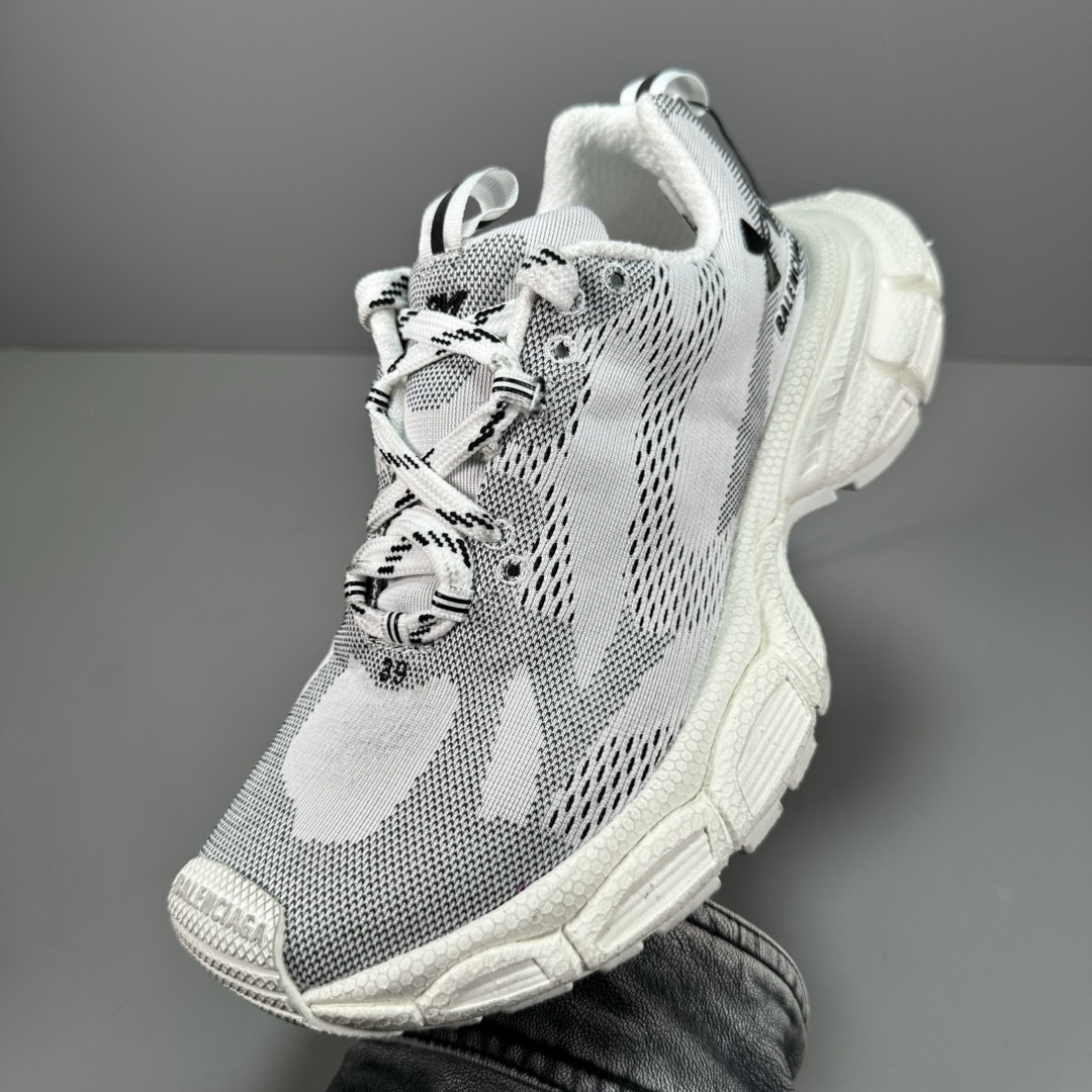 Under Armour x Balenciaga 3XL Knit Sneaker