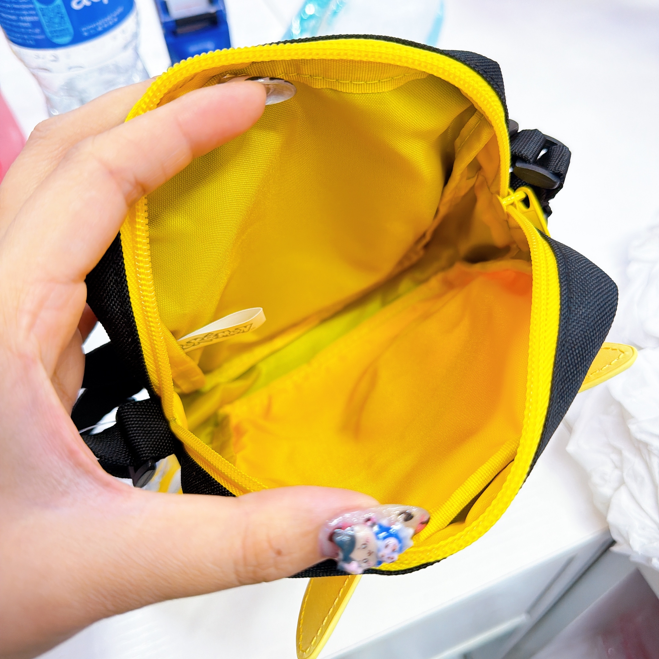 原裝行貨比卡超斜孭袋