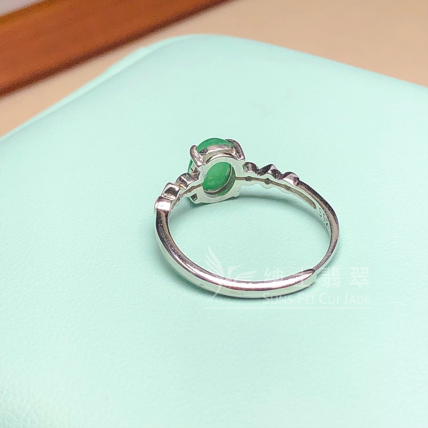 滿綠蛋面銀鑲開口戒 (鋯石)