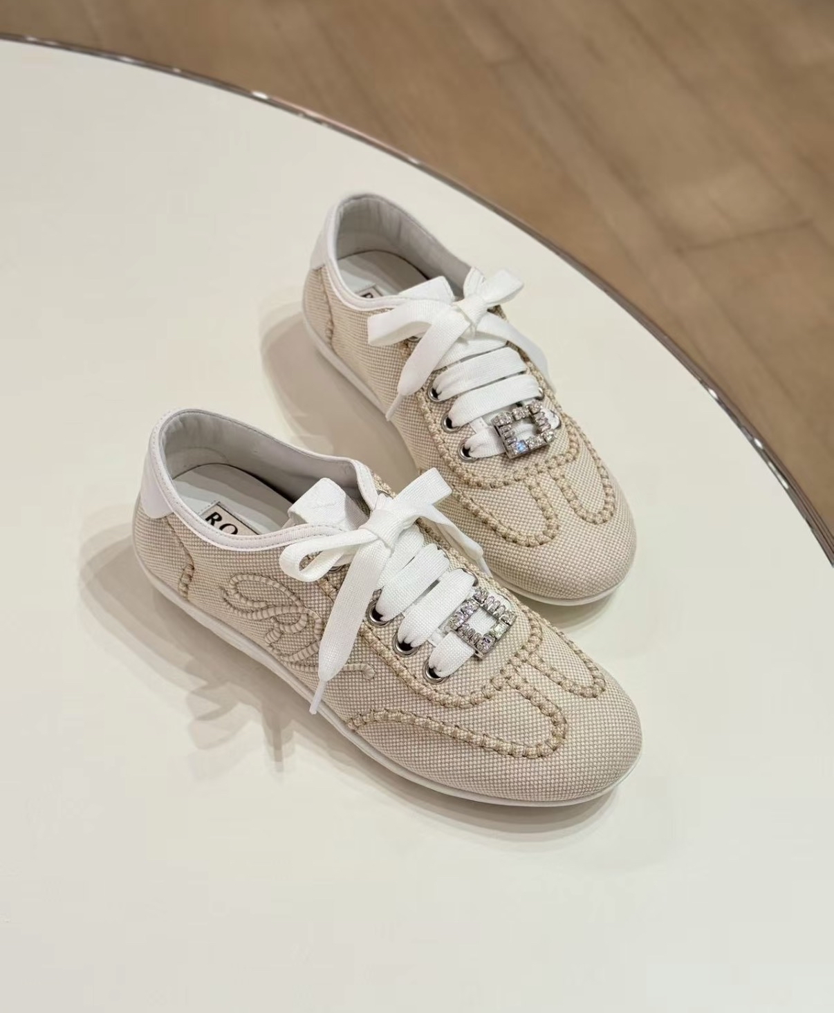 限時優惠✨鑽扣款‼️新色🆕訂貨🍒 RV Viv Low Sneaker  🔖Size 36 37 38 40