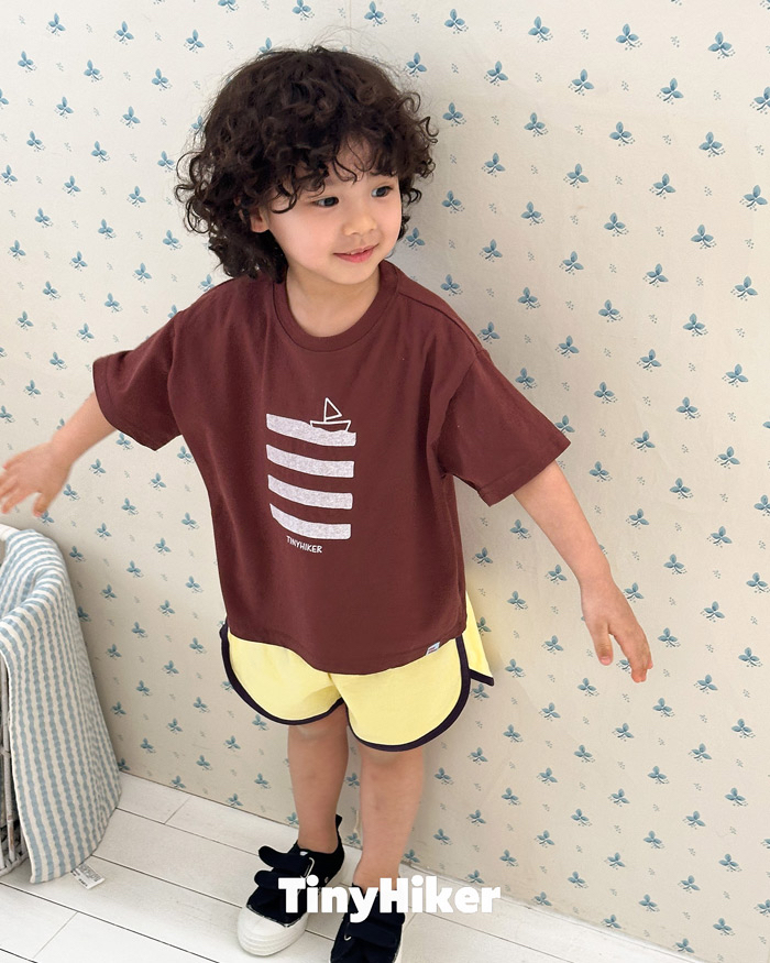🇰🇷Tiny Hiker tee