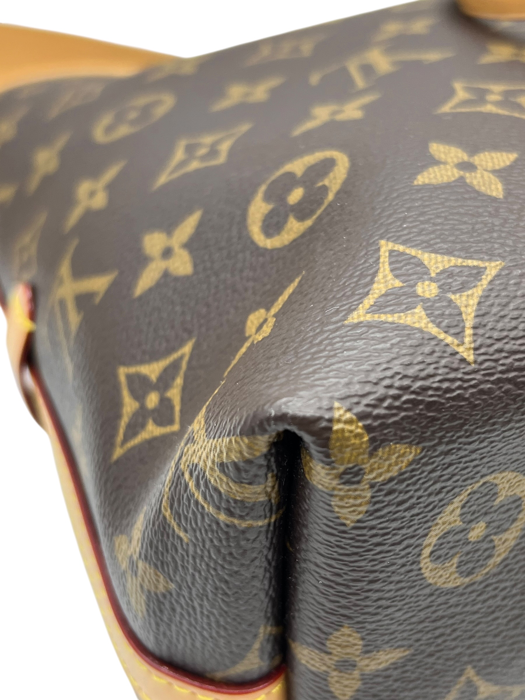 Pre-Owned LV Carry All / Product Code: 062506