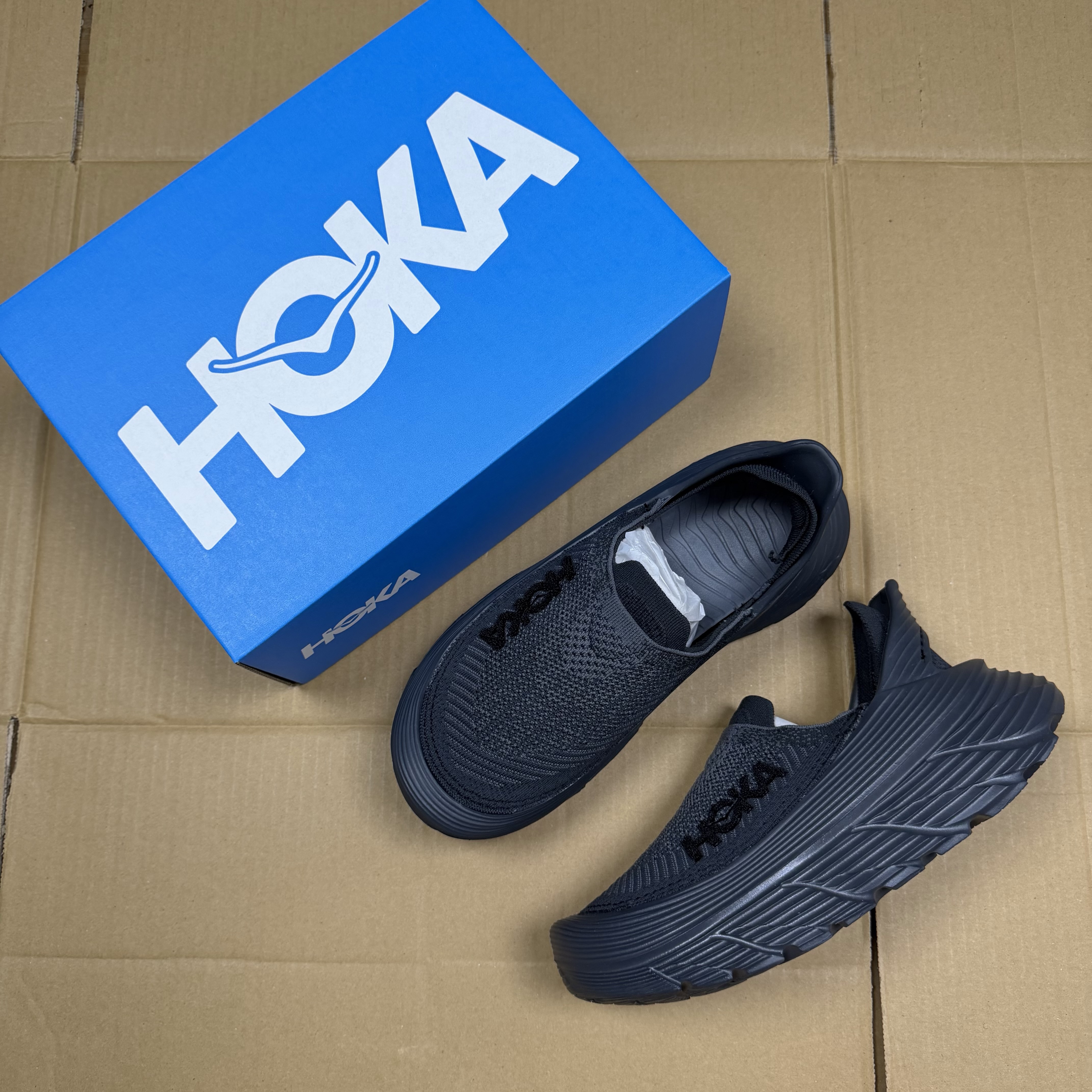 HOKA Restore TC