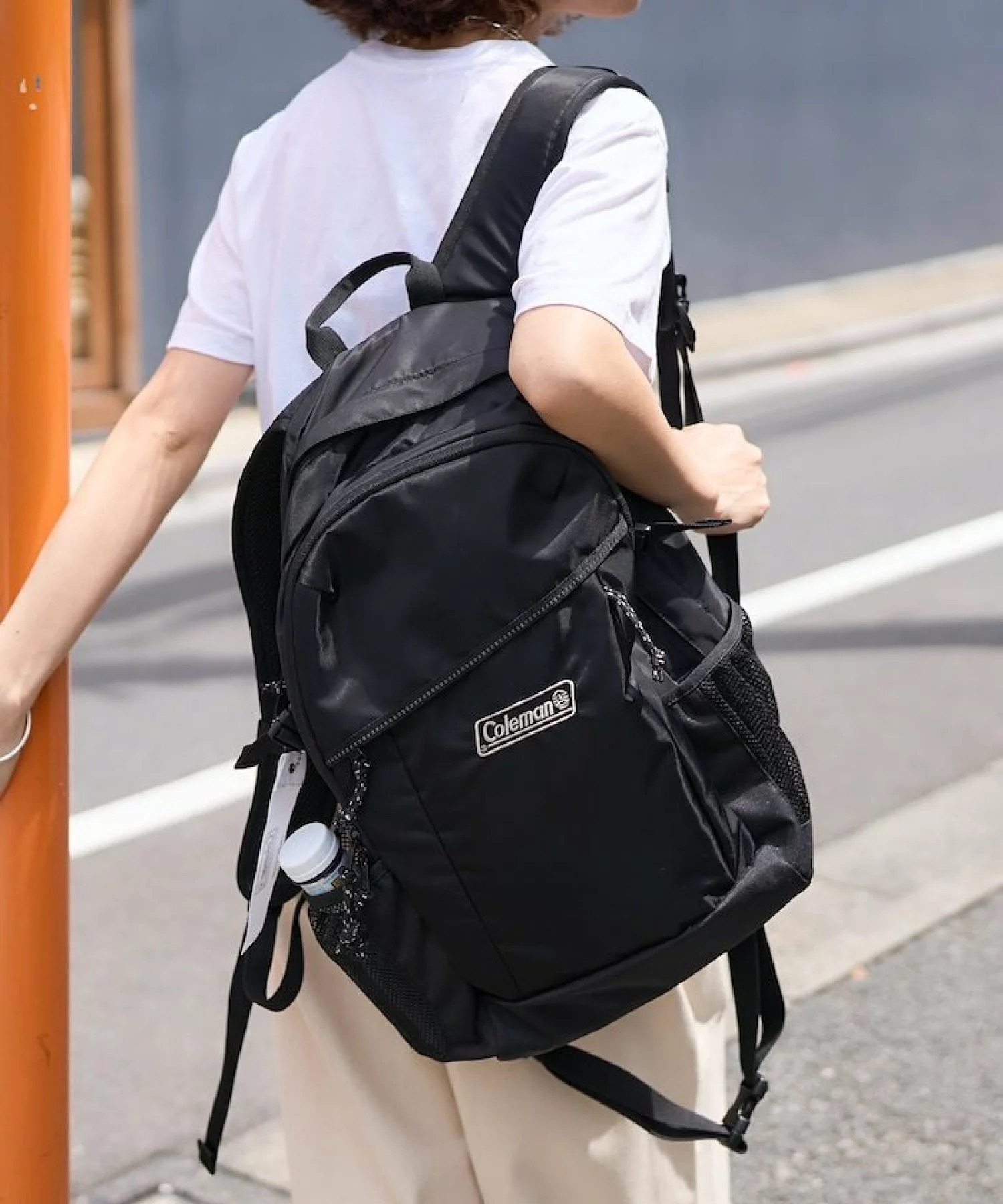日本代購【 2026新商品 日本直送 FREAK'S STORE x Coleman 別注版 Walker 輕量尼龍 25L 背囊  |  FREAK'S STORE  Exclusive Walker 25L Backpack - Lightweight Nylon 】
