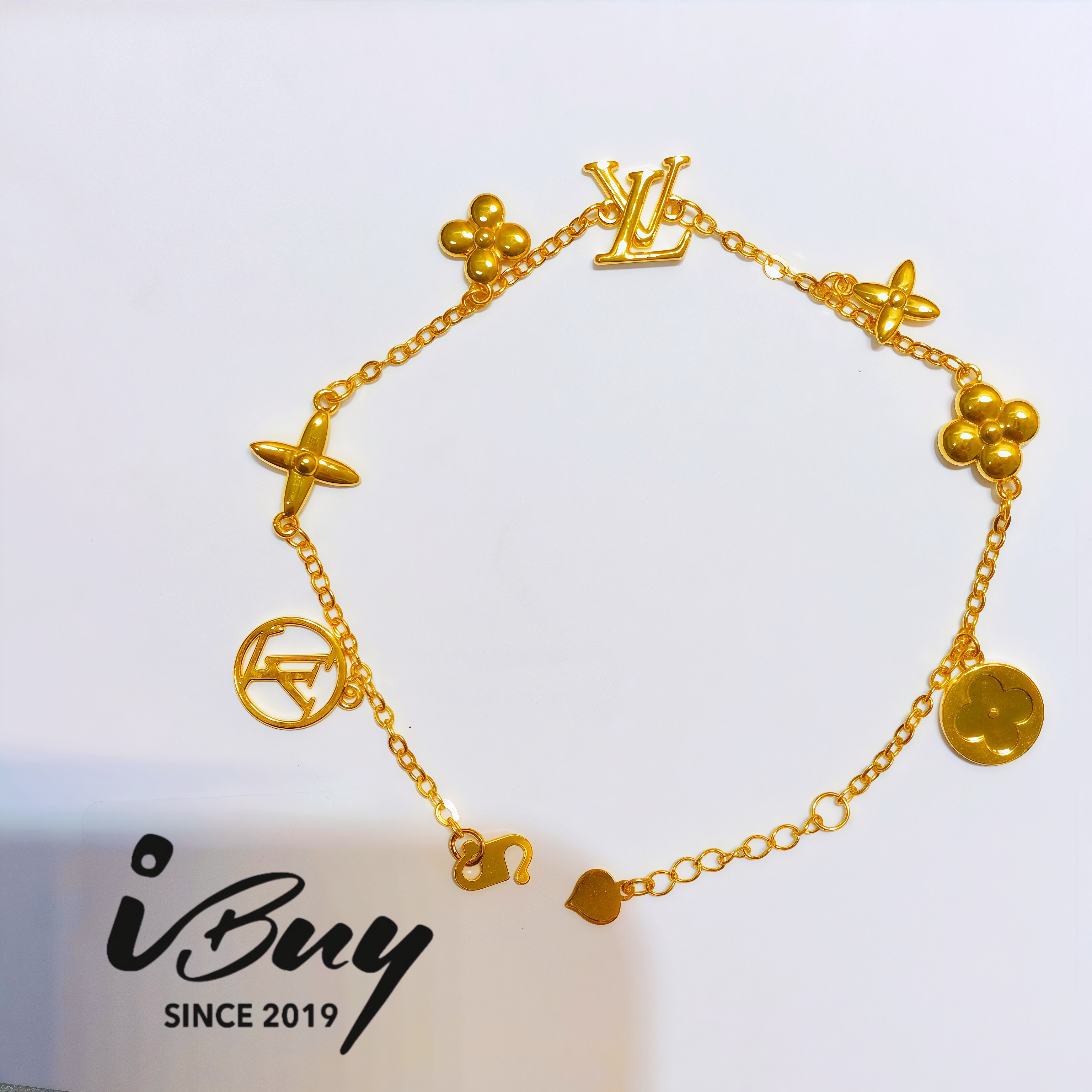 916 HARD MIXED FOUR LEAF FLOWER &ALPHABET CHARM WITH POLO CHAIN BRACELET 916 硬金 四叶草花片与字母吊坠万字手链