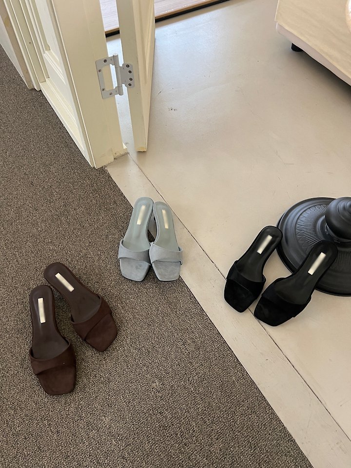 Suede Open-toe Sandals (3 colors)